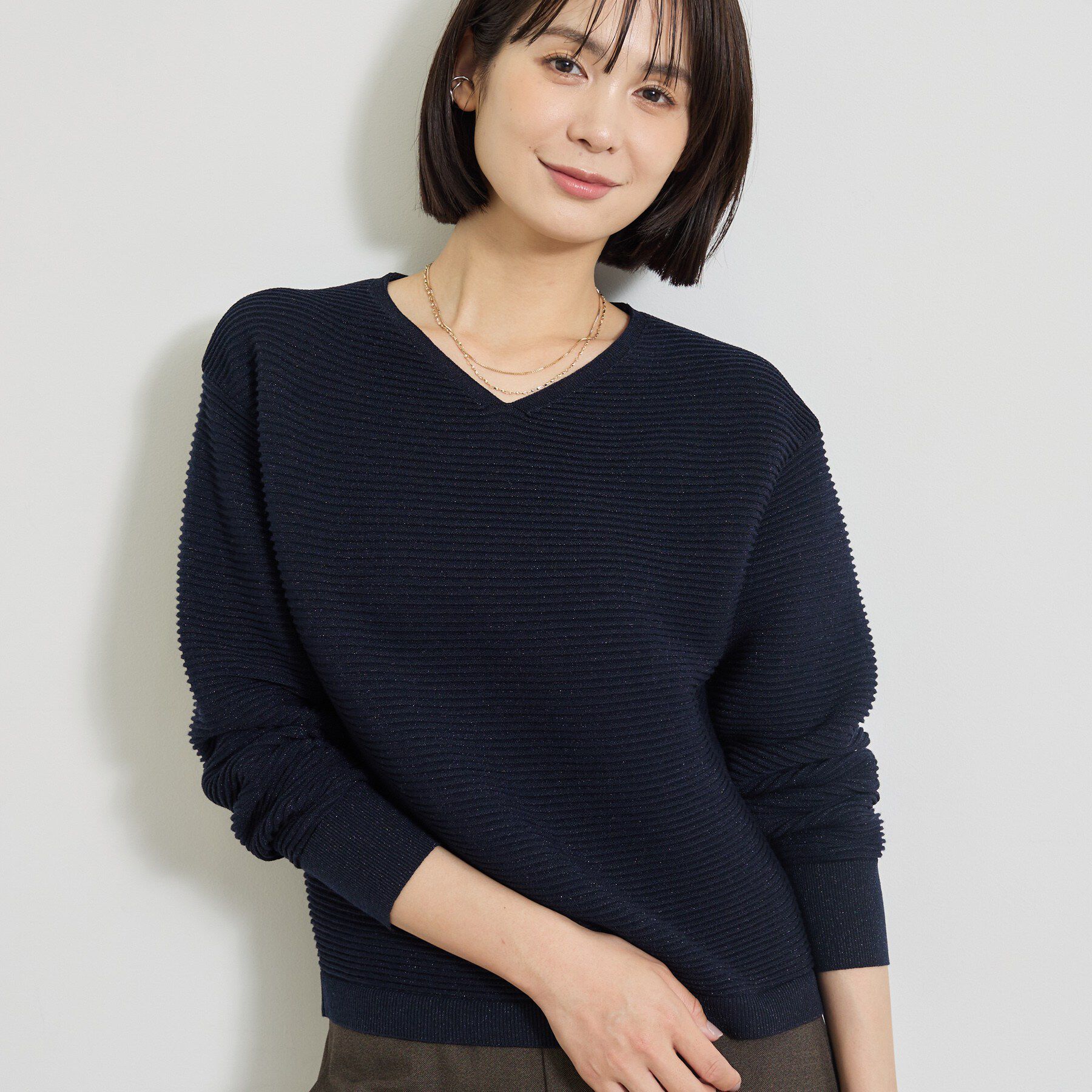 INDIVI「【ウール混／体型カバー】ラメガーター編み Vネックニット」|ニット・セーター|