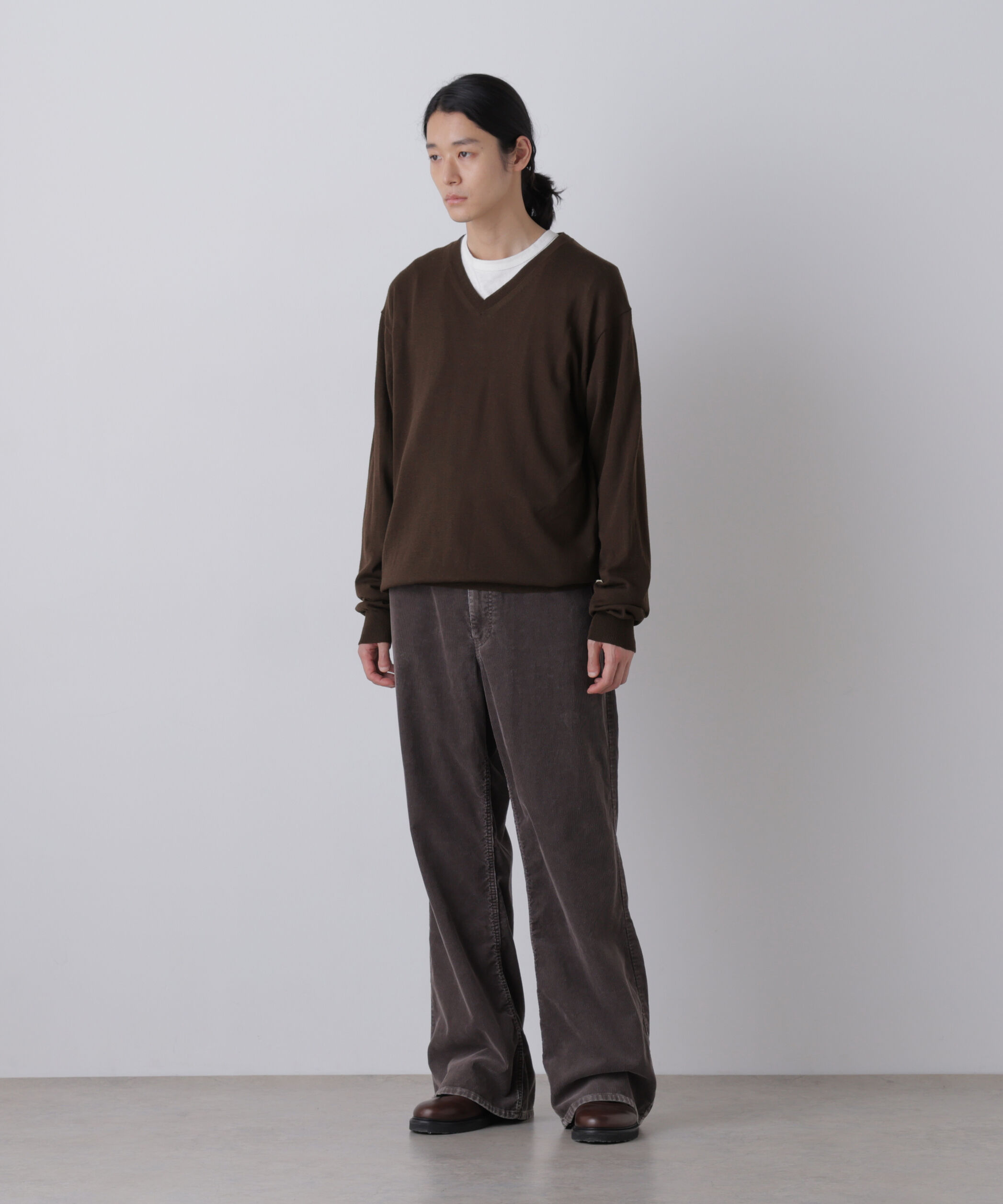YLEVE 「YLEVE / HIGH TWIST FINE WOOL V-NECK PULLOVER」|ニット・セーター|