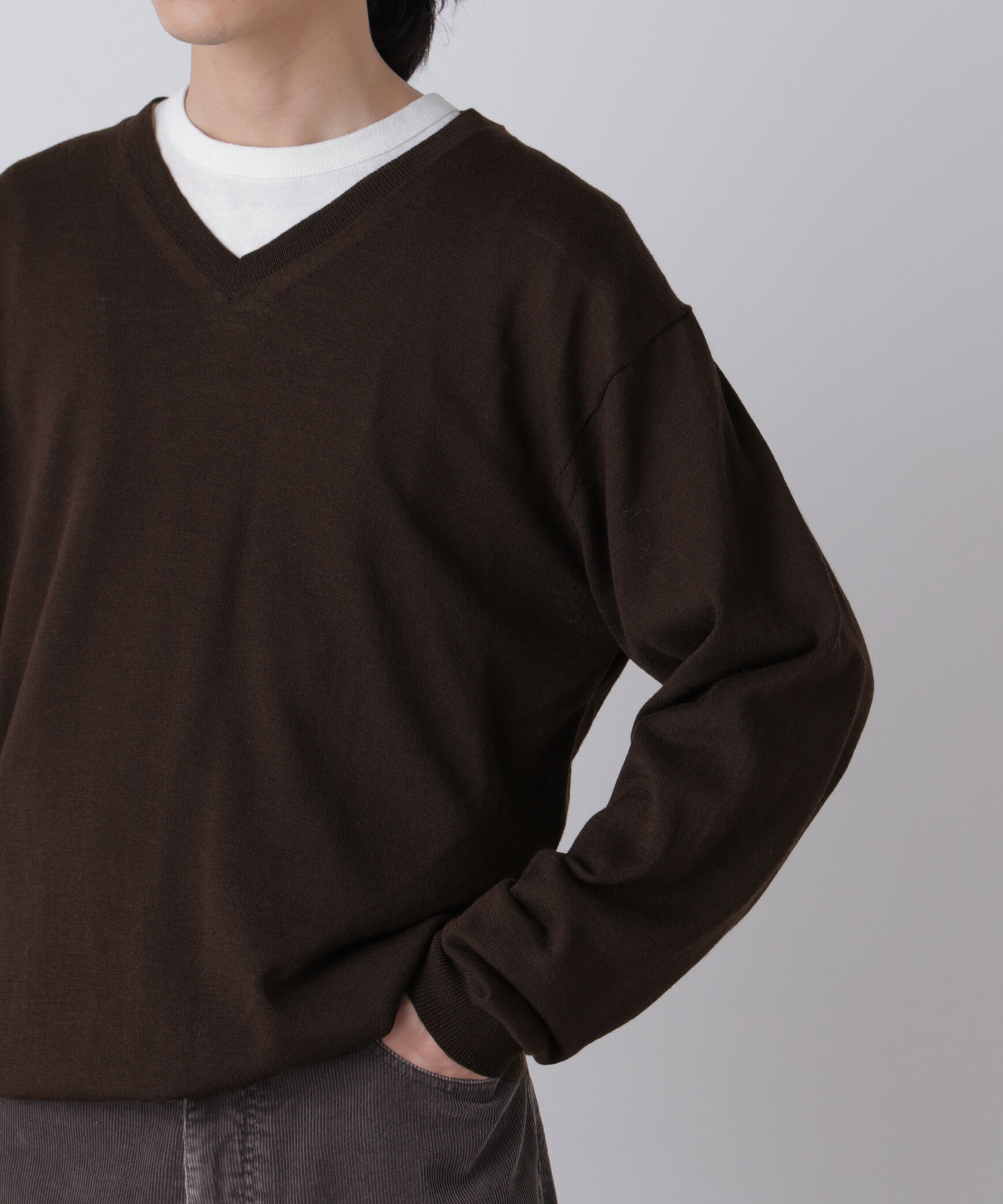 YLEVE 「YLEVE / HIGH TWIST FINE WOOL V-NECK PULLOVER」|ニット・セーター|