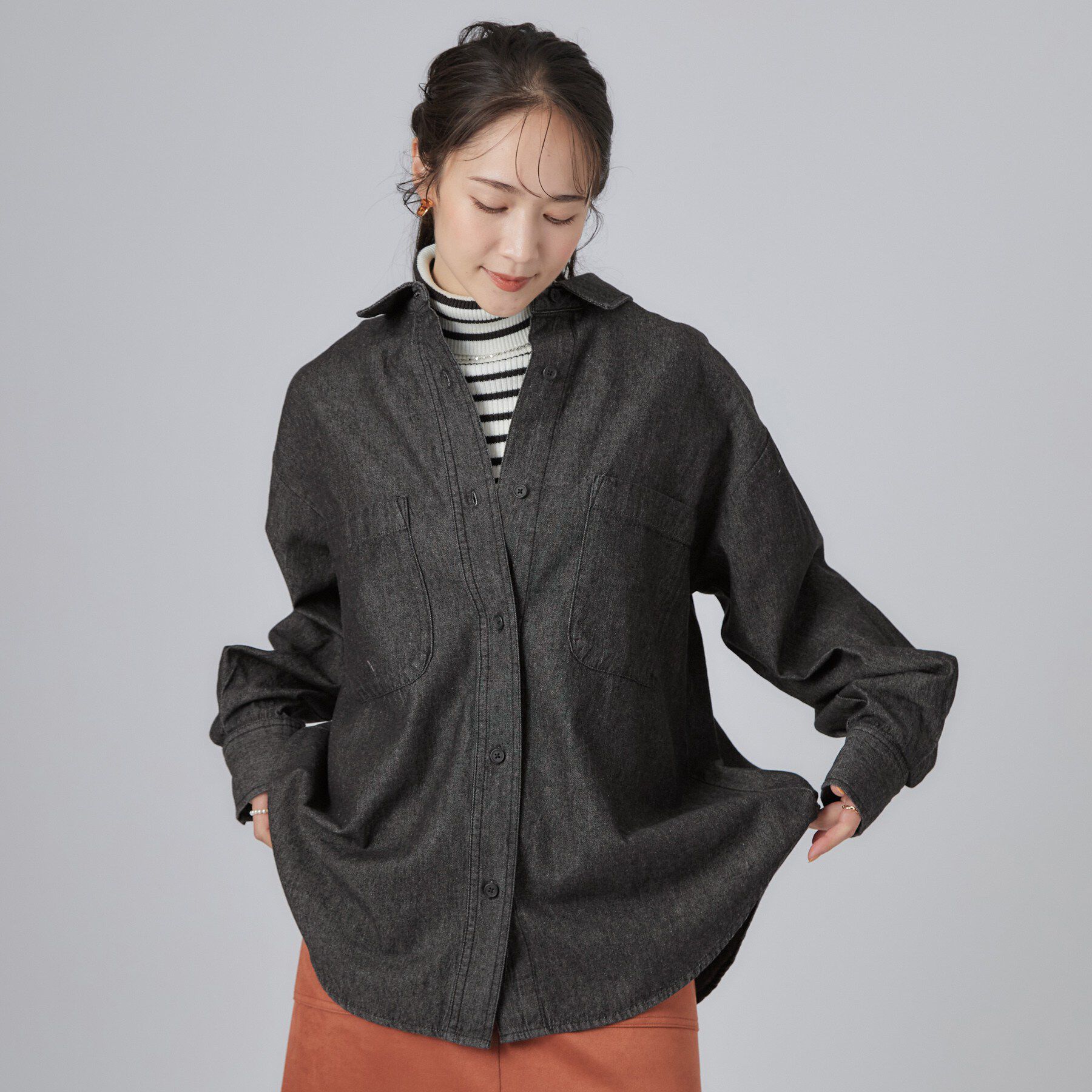 SHOO･LA･RUE「ライトオンスデニム ダブルポケット オーバーサイズシャツ」|シャツ・ブラウス|