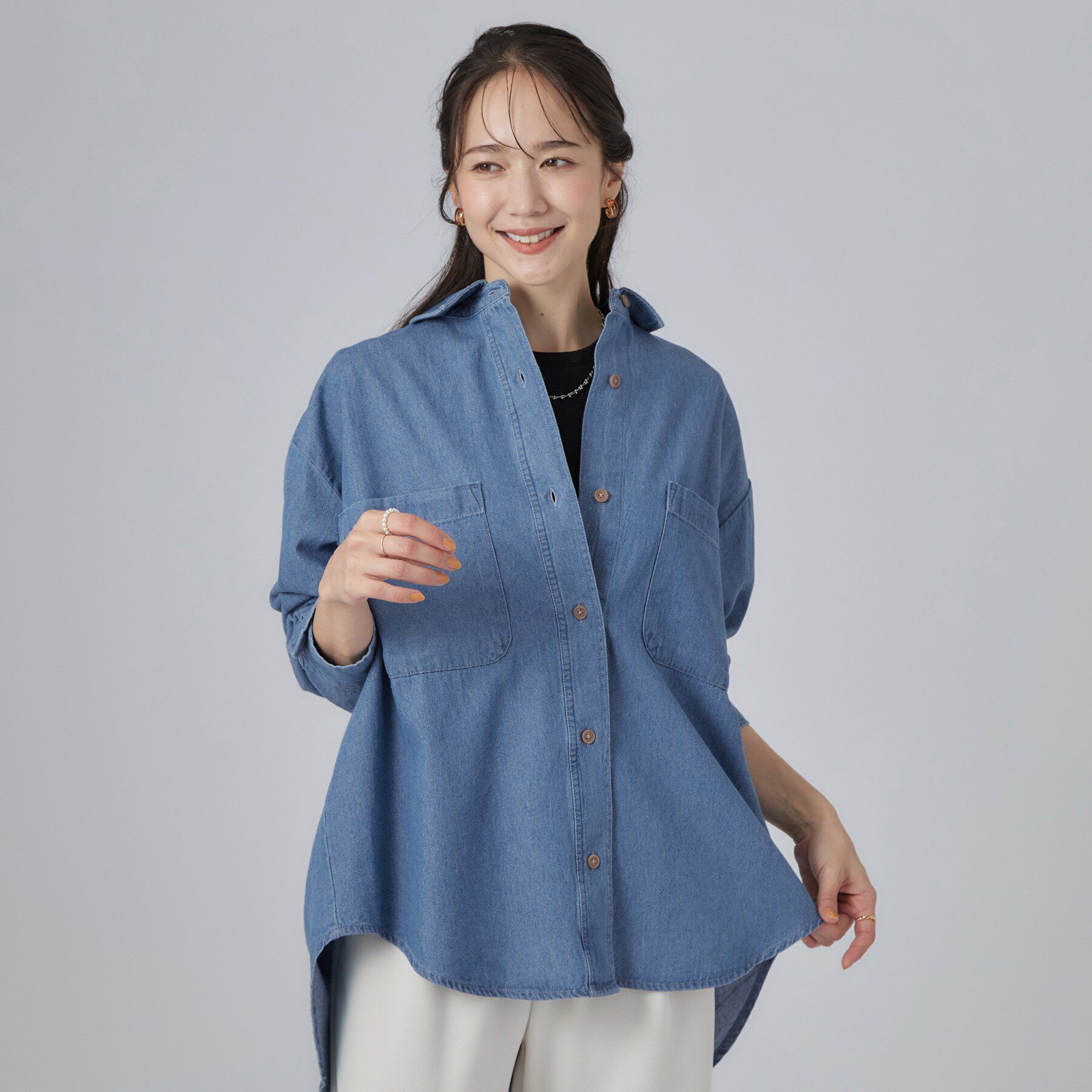 SHOO･LA･RUE「ライトオンスデニム ダブルポケット オーバーサイズシャツ」|シャツ・ブラウス|