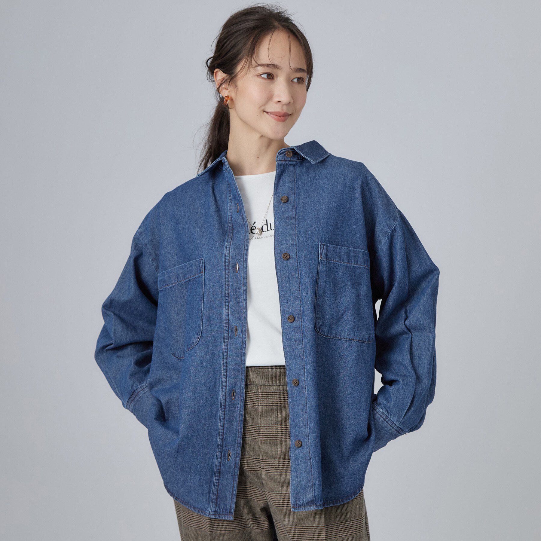 SHOO･LA･RUE「ライトオンスデニム ダブルポケット オーバーサイズシャツ」|シャツ・ブラウス|