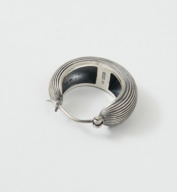 Rouge vif「【OCUCCI jewelry/オクチ ジュエリー】Hoop-strip M シ」|ピアス|