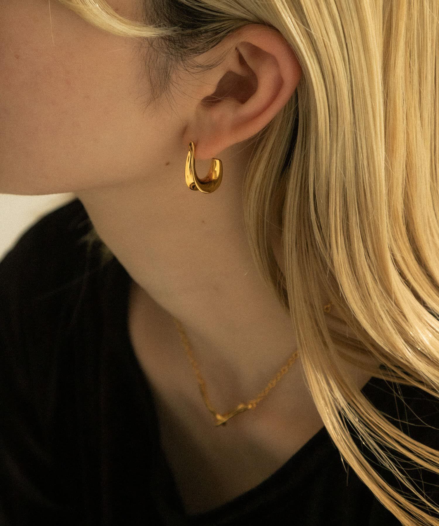 SMELLY「SMELLY so&rsquo;　curve pierce」|ピアス|