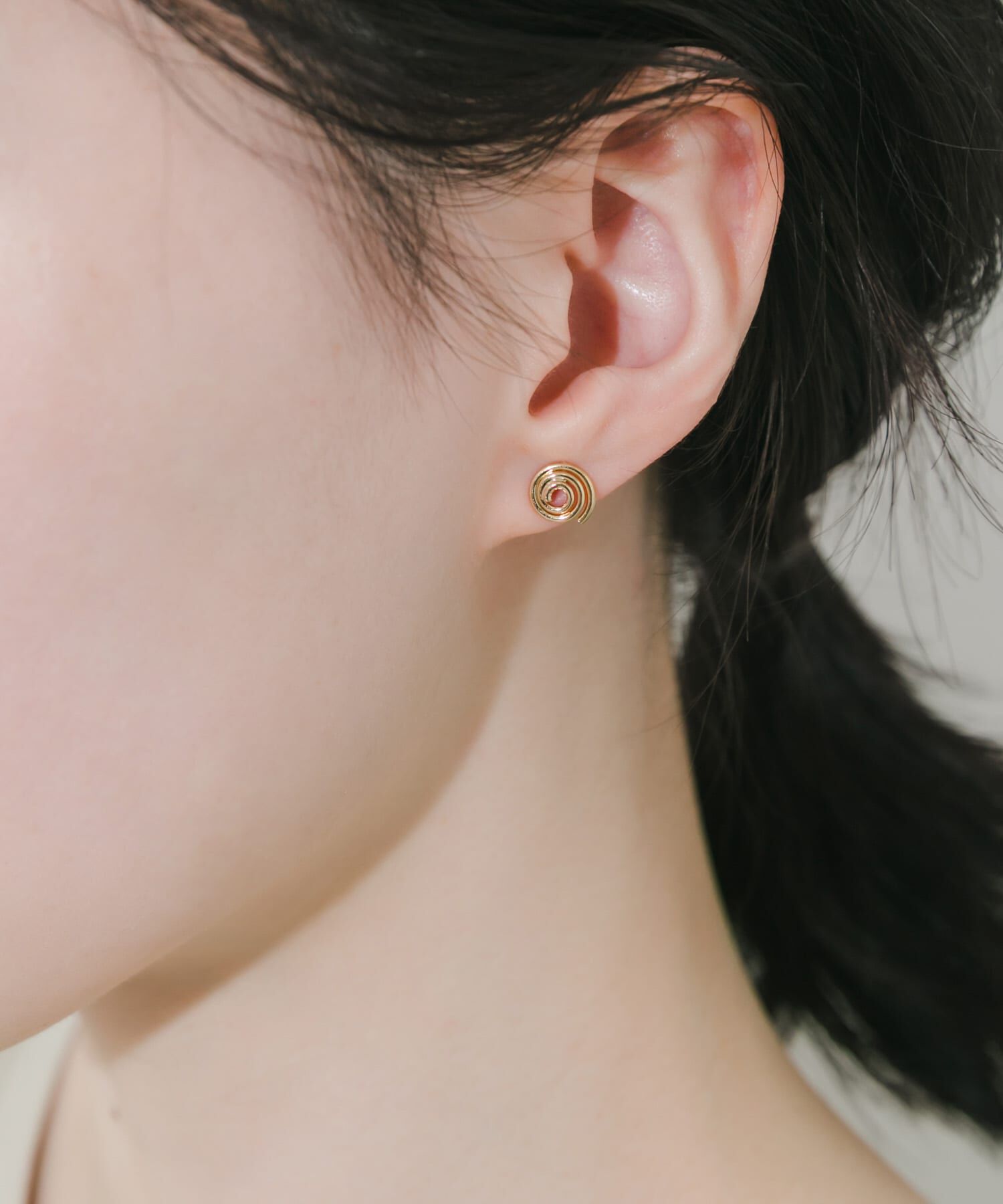 SMELLY「グルグルメタルミニピアス」|ピアス|