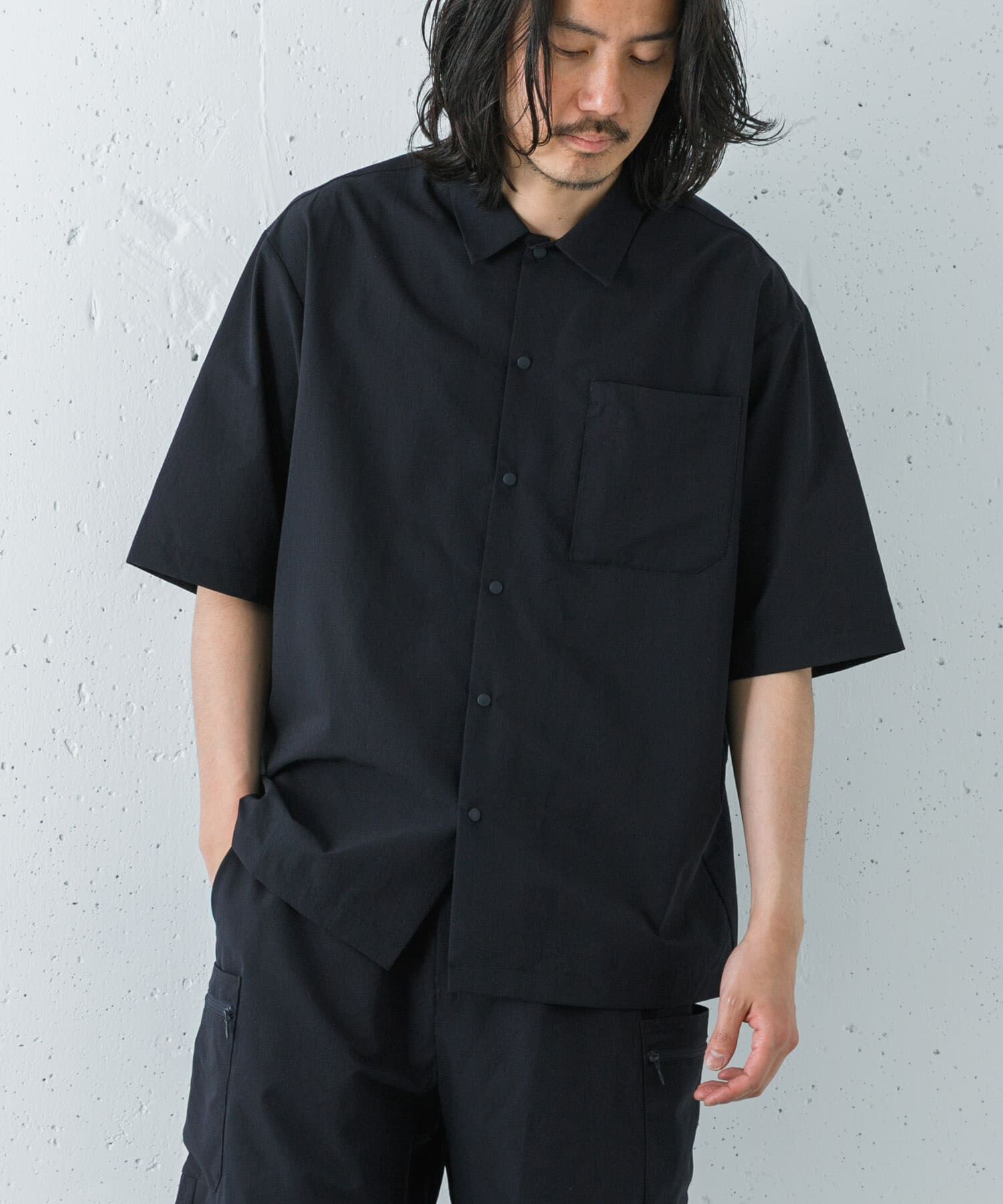 URBAN RESEARCH「『洗濯可/防シワ/撥水』COOL DOTS SHORT-SLEEVE SHIRTS」|シャツ・ブラウス|