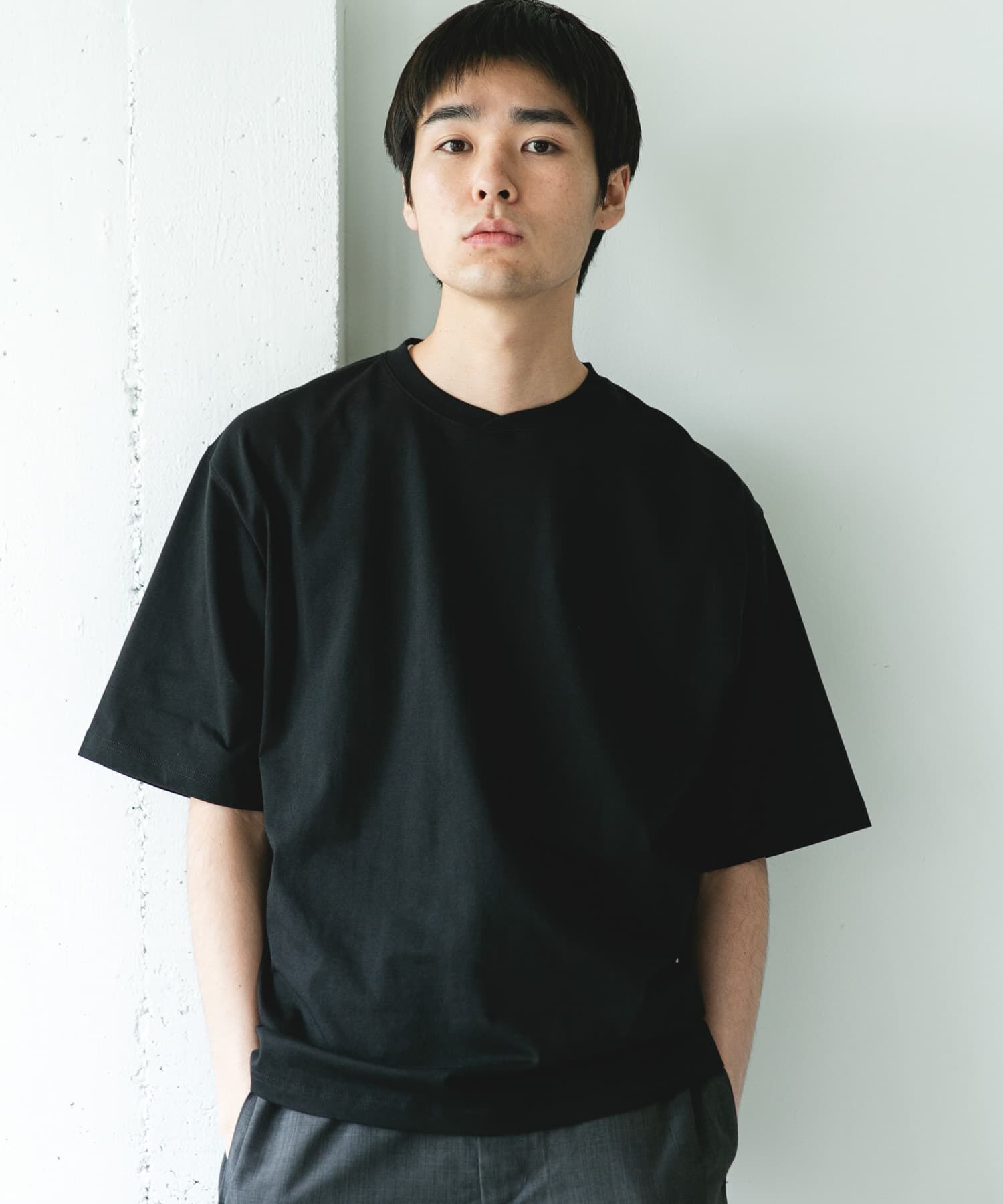URBAN RESEARCH DOORS「『速乾/接触冷感/UVカット』Sorona ラウンドカラーショートスリーブTシャツ」|Tシャツ・カットソー|