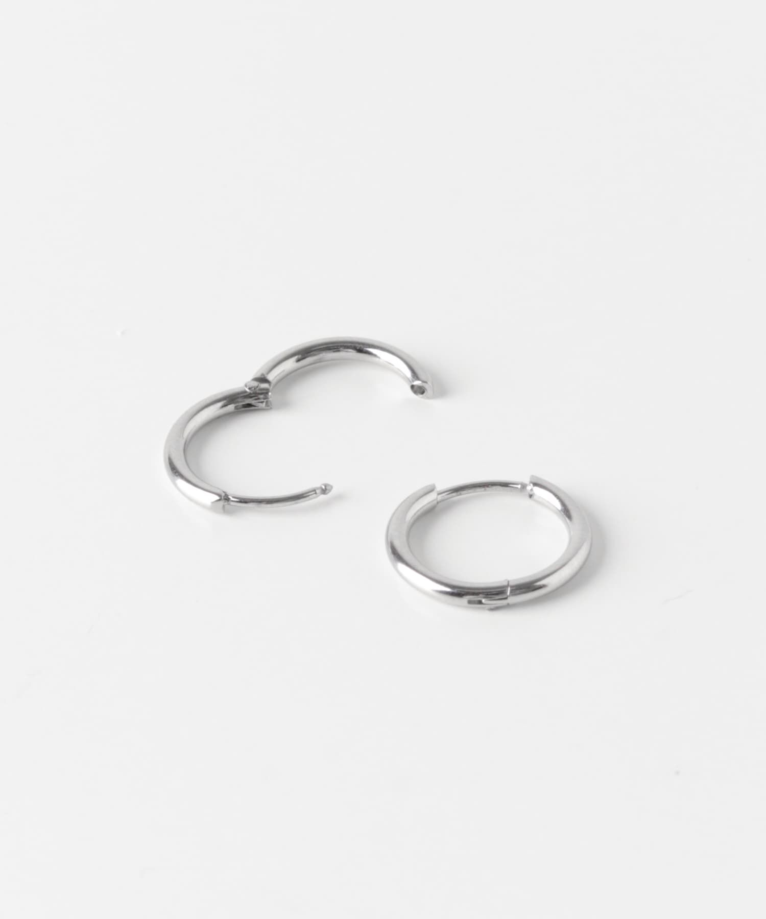 SMELLY「ステンレスフープピアス13mm」|ピアス|