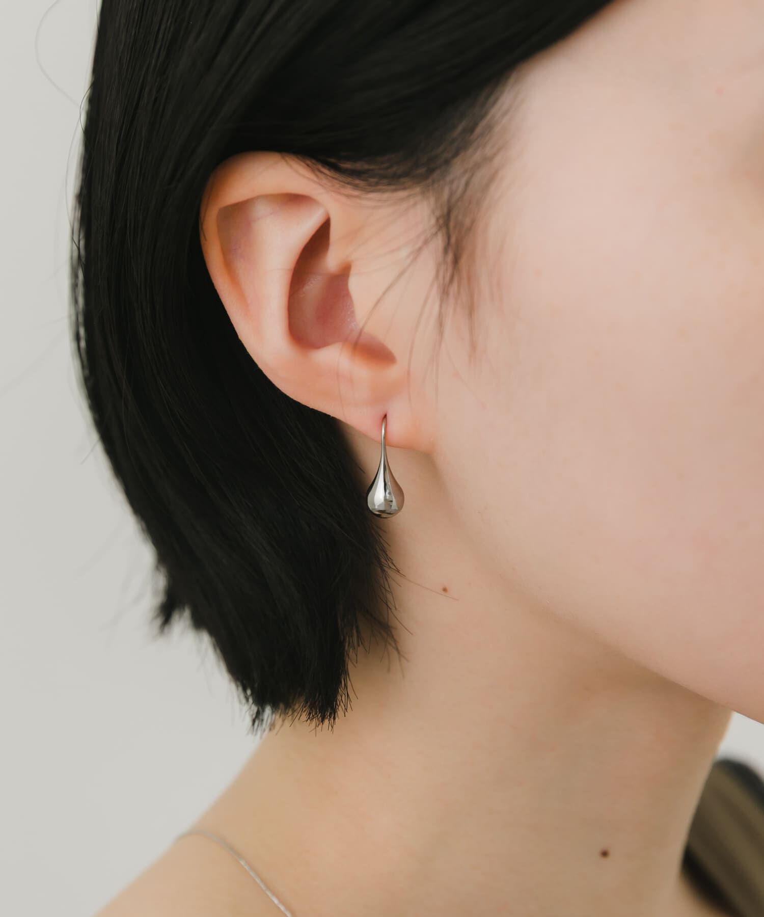 SMELLY「ステンレスドロップフックピアス」|ピアス|シルバー