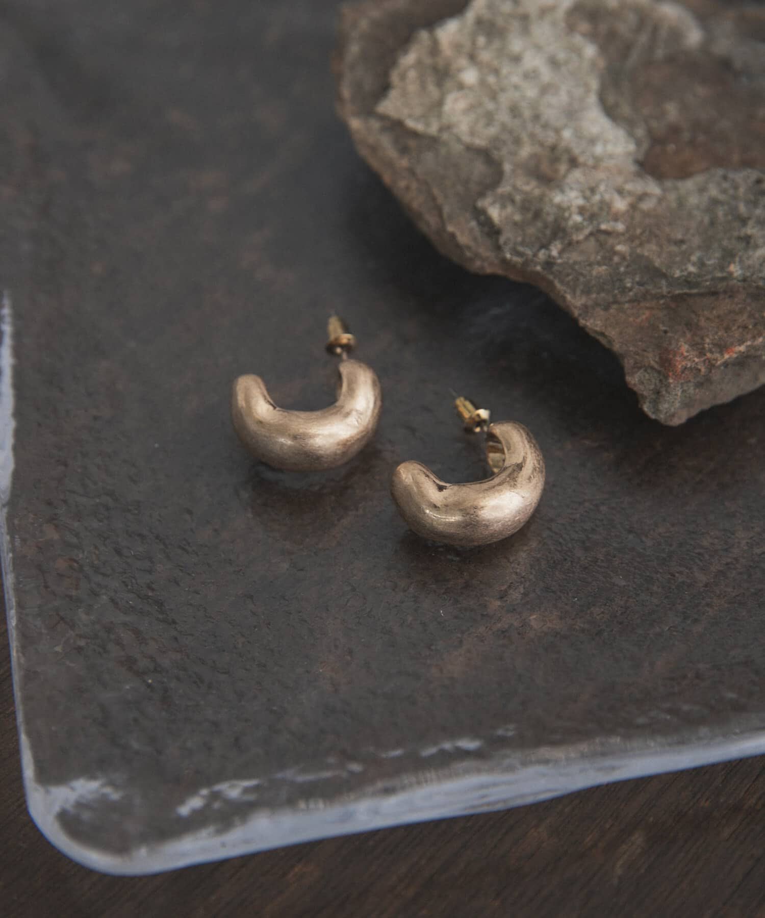 URBAN RESEARCH DOORS「ウォーンメッキチャンキーピアス」|ピアス|