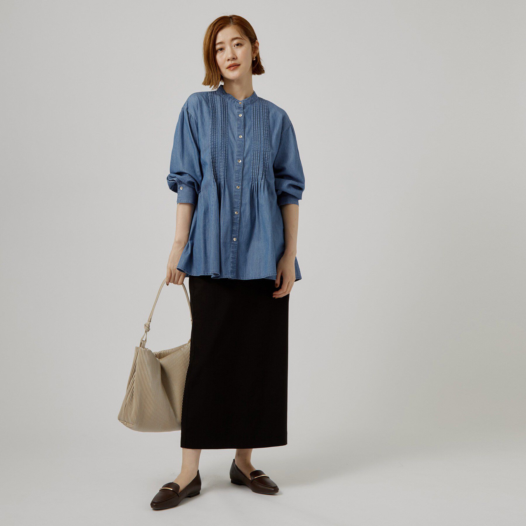 grove「軽やかなデニムで、女性らしく　ピンタックデニムダンガリーブラウス」|シャツ・ブラウス|