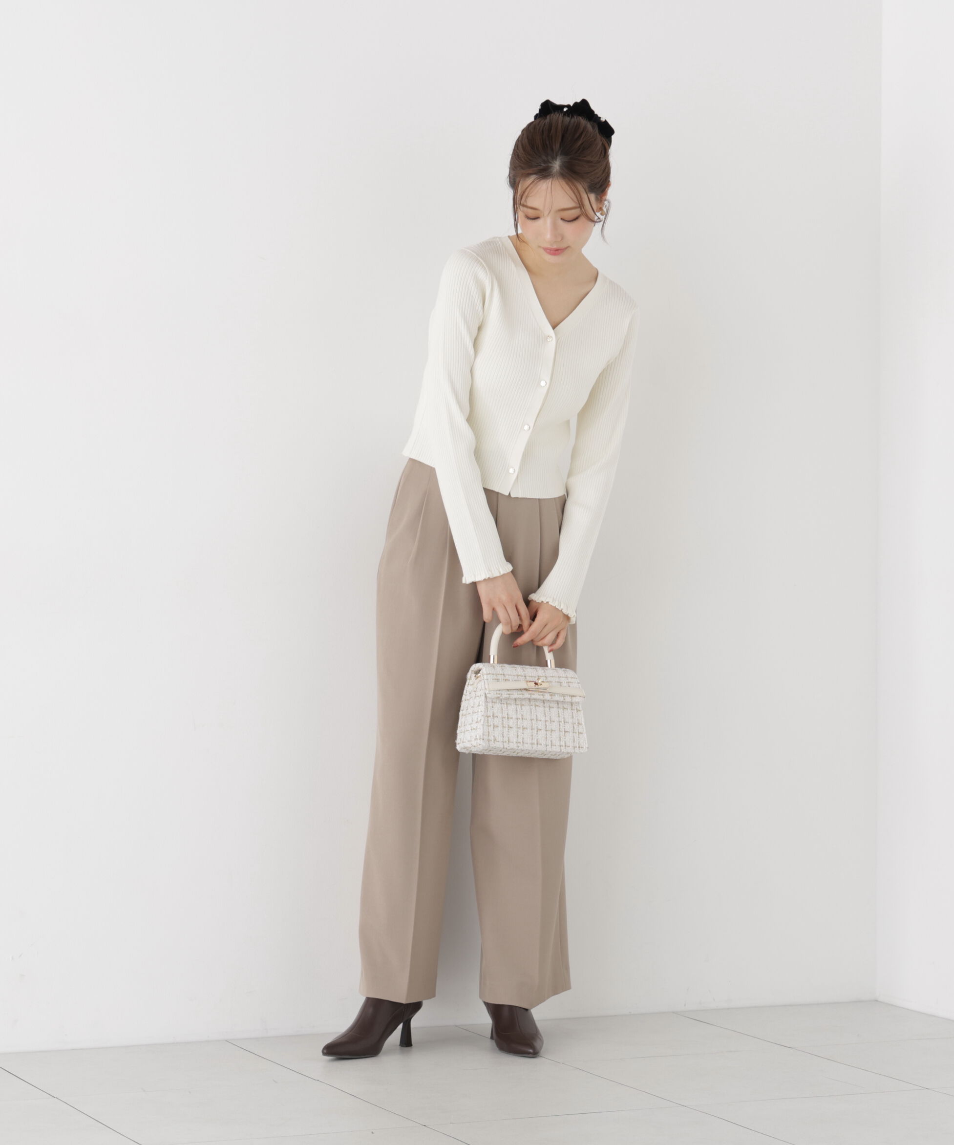 PROPORTION BODY DRESSING「ニュアンス釦ニットカーディガン」|カーディガン|