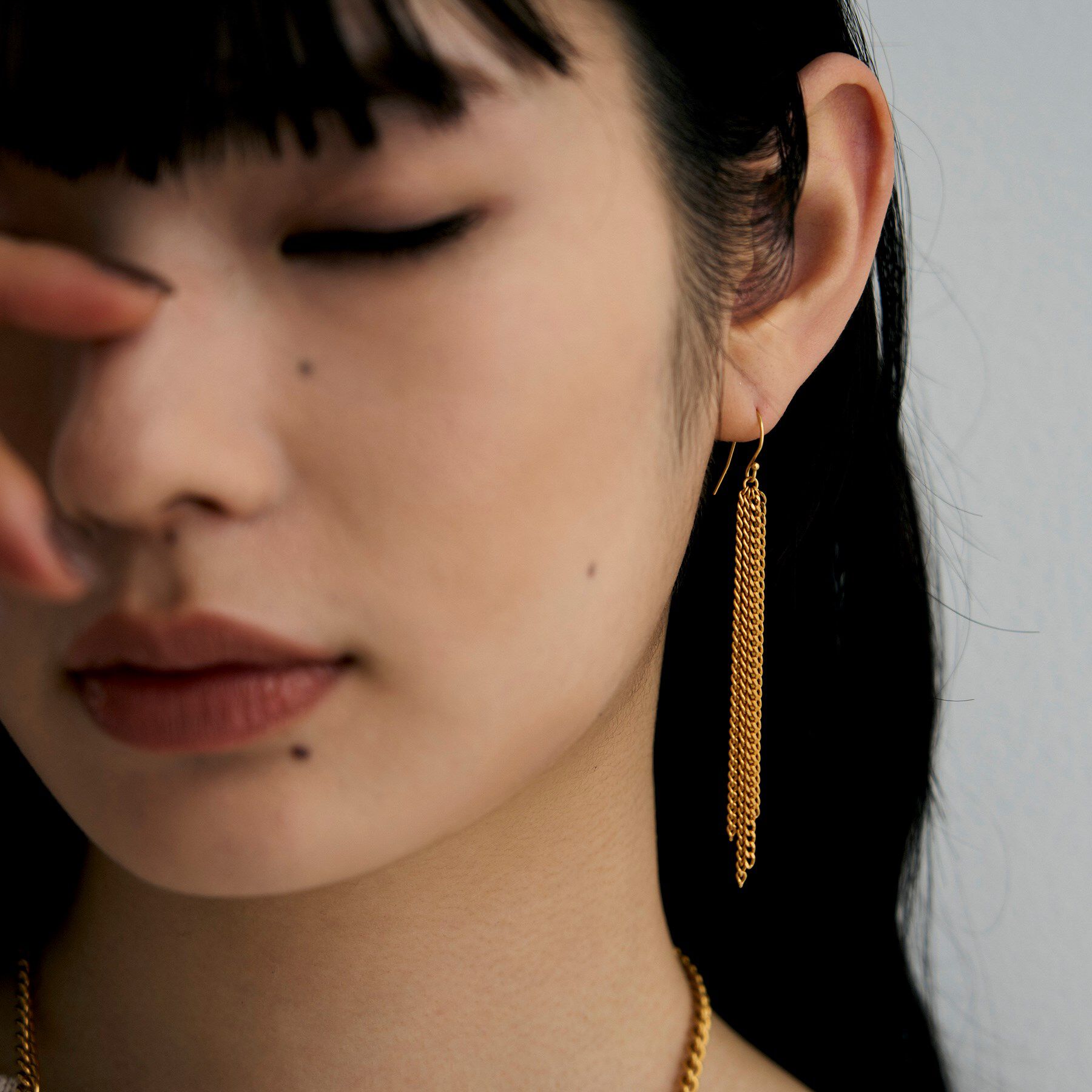 COCOSHNIK ONKITSCH「シルバー カーブチェーンフリンジピアス GP」|ピアス|