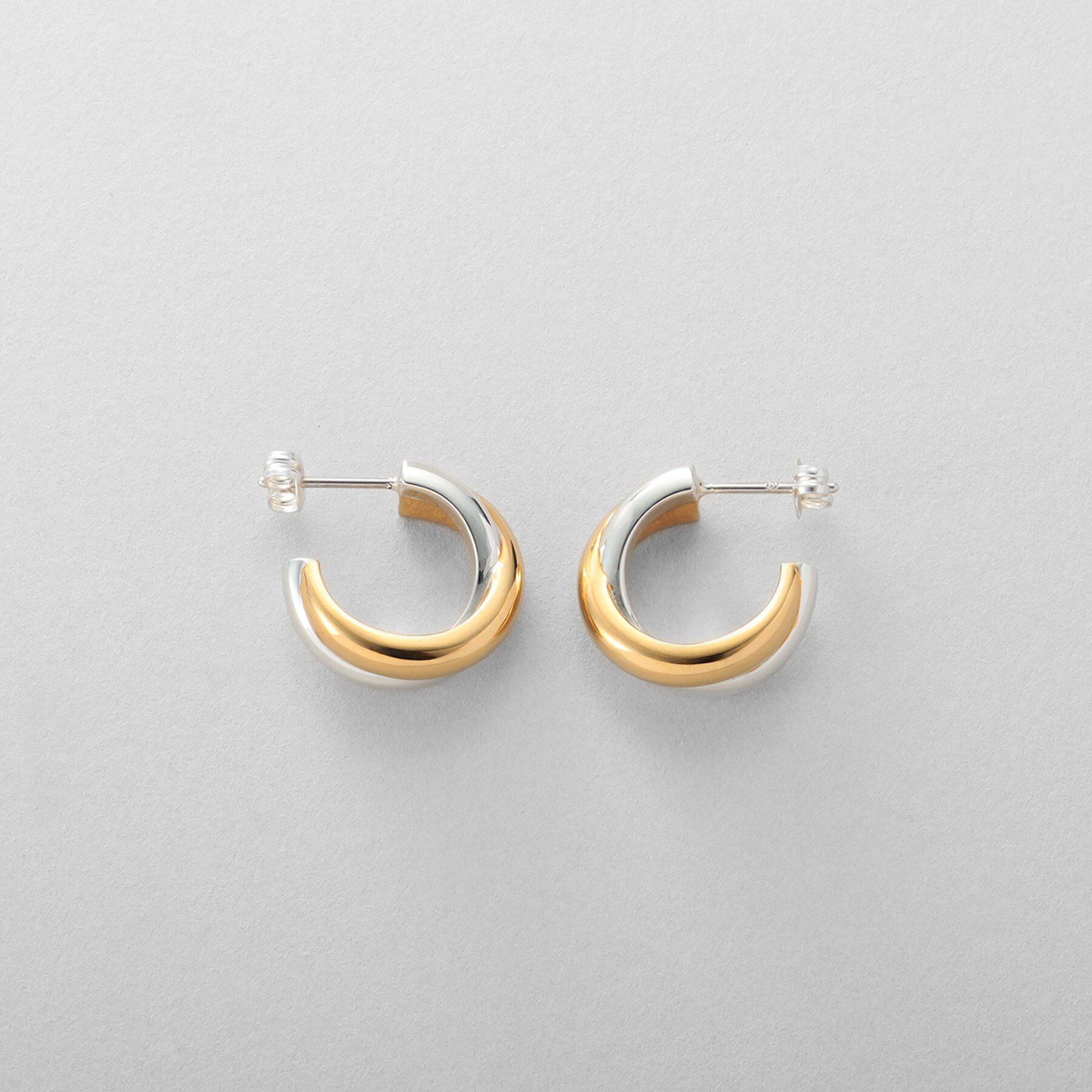 COCOSHNIK ONKITSCH「シルバー コンビカラー スモールフープ ダブルプランプピアス」|ピアス|