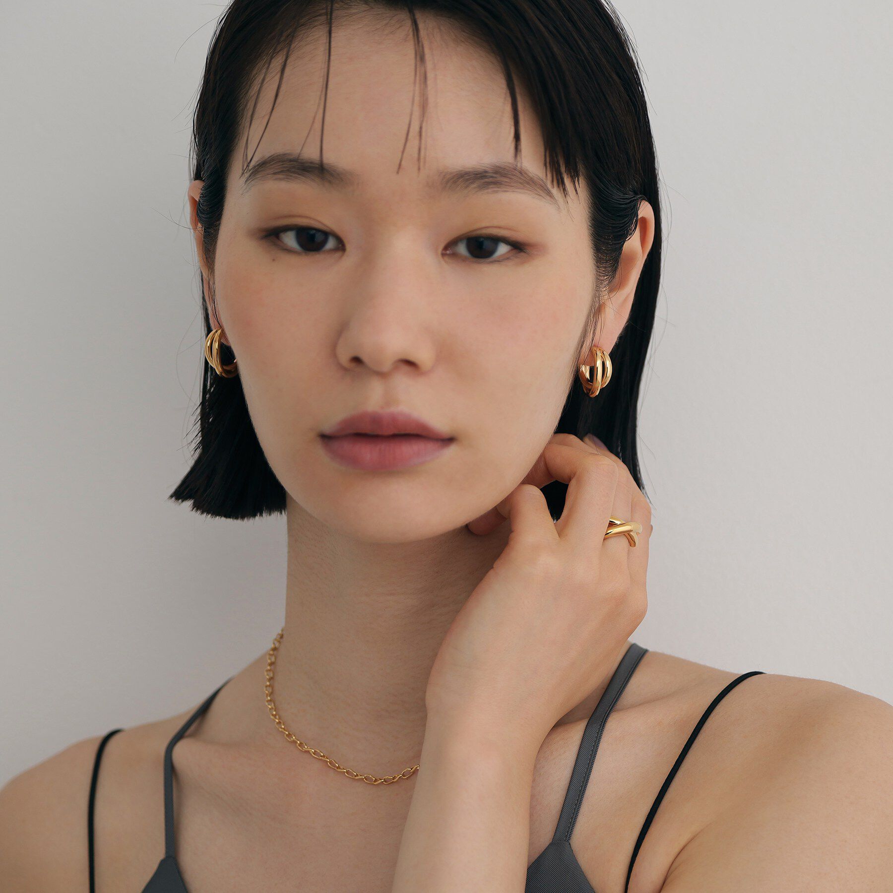 COCOSHNIK ONKITSCH「シルバー ドームクロスフープピアス GP」|ピアス|