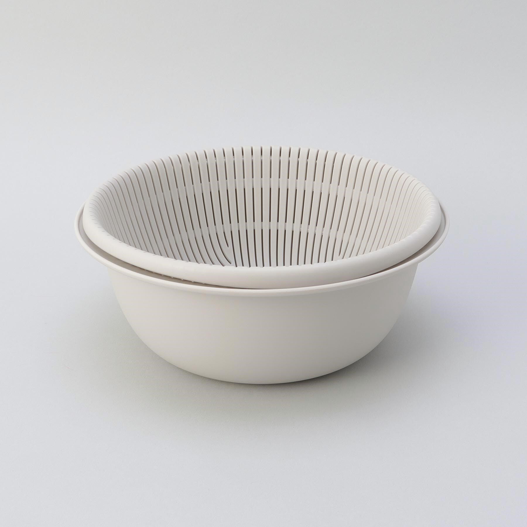 212 KITCHEN STORE「きほんの道具 ザルボウル２点セット 21cm GY ＜marna  マーナ＞」|食器・キッチングッズ|