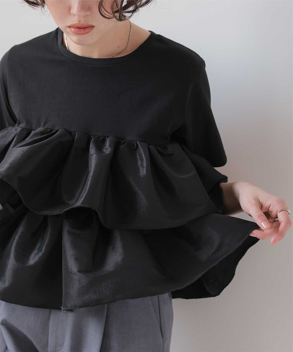 titivate「シャイニーティアードフリルトップス」|Tシャツ・カットソー|