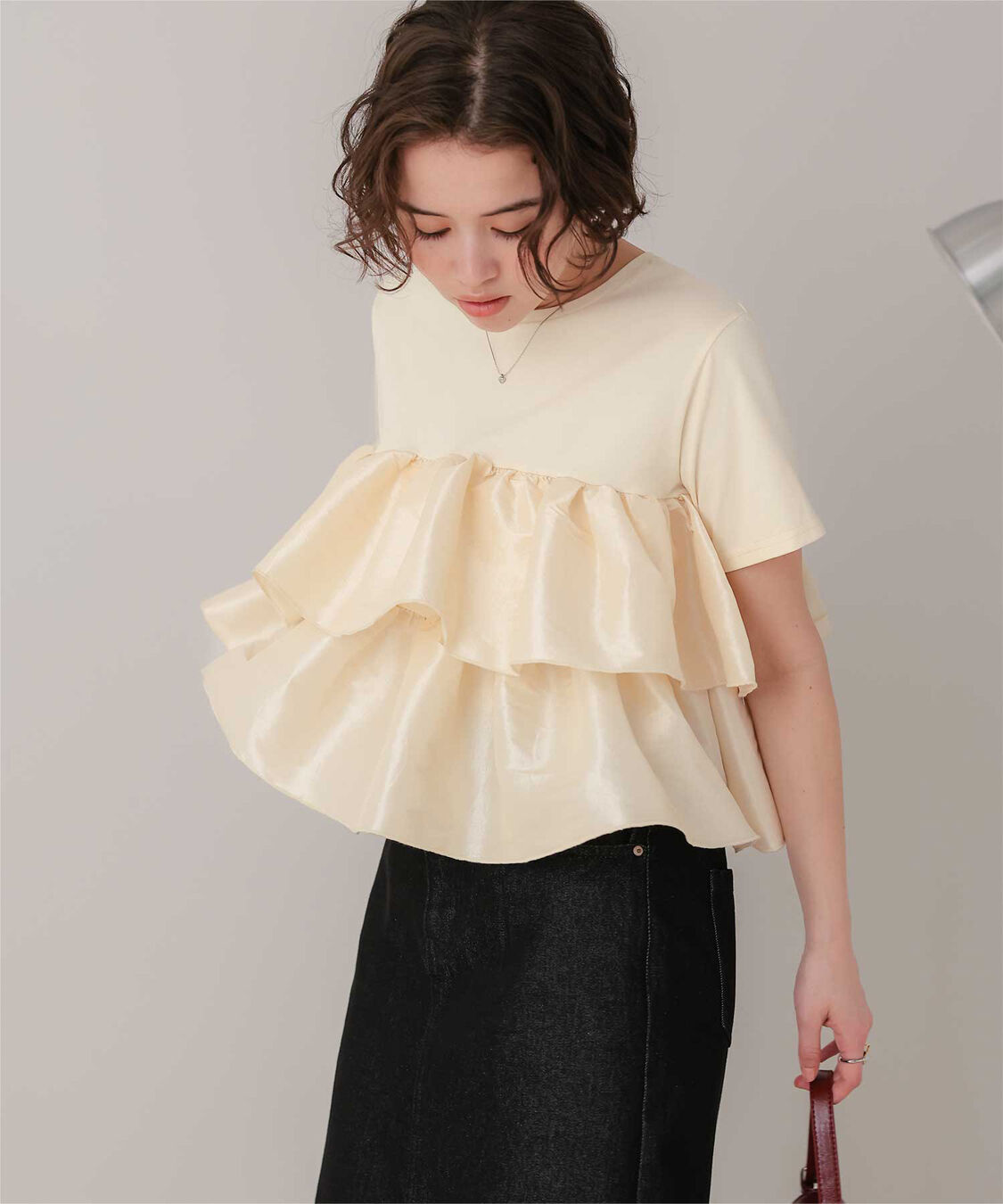 titivate「シャイニーティアードフリルトップス」|Tシャツ・カットソー|アイボリー