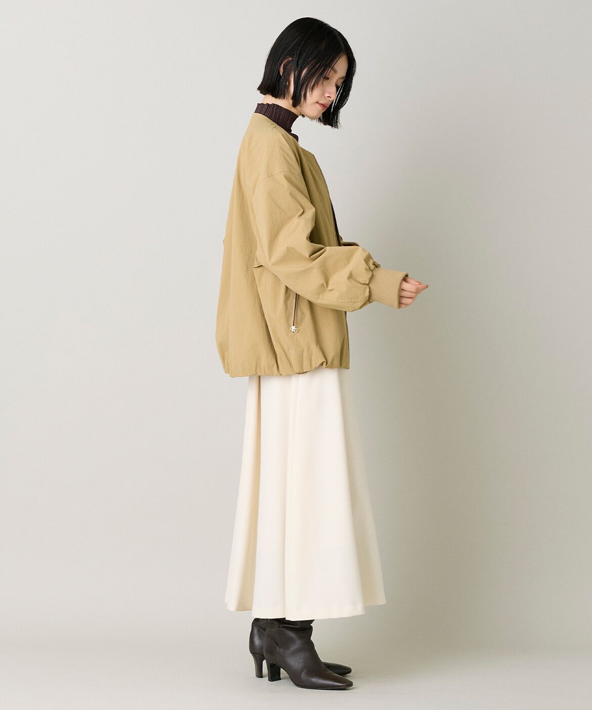 DAY by DAY it&rsquo;s international「ノーカラーブルゾン｜ブラウジングで魅せる旬顔ブルゾン」|その他|
