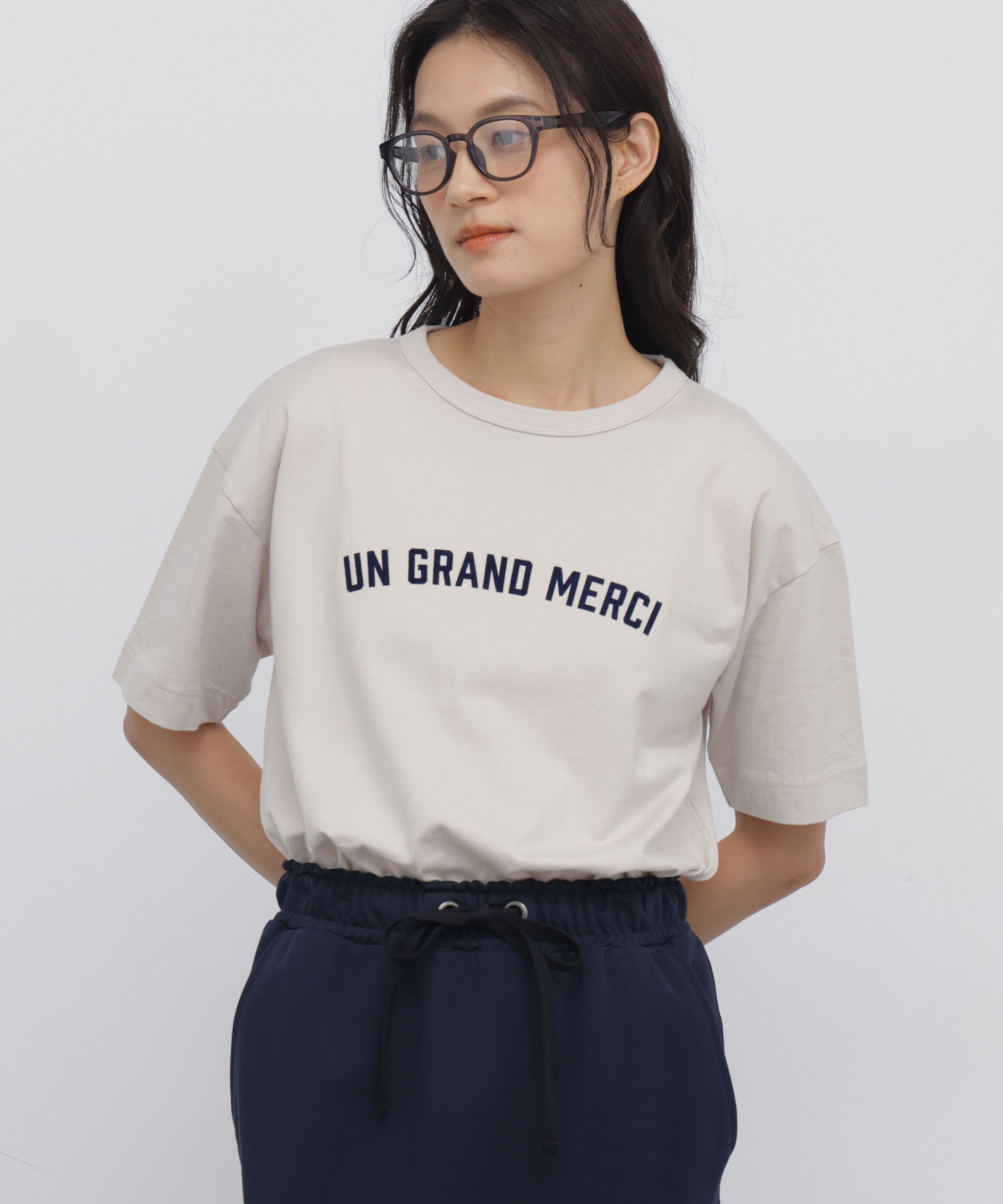  「◆フロッキープリントクルーネックＴシャツ」|Tシャツ・カットソー|ベージュ