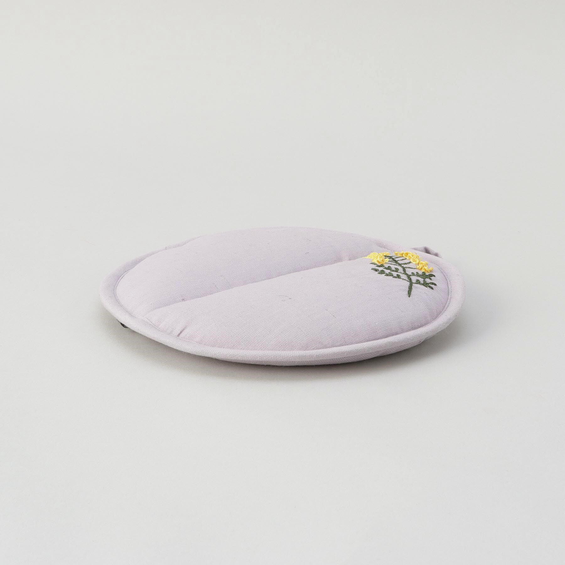 212 KITCHEN STORE「刺繍フラワー ミモザ ラウンドミトン LPU ＜212Kオリジナル＞」|食器・キッチングッズ|