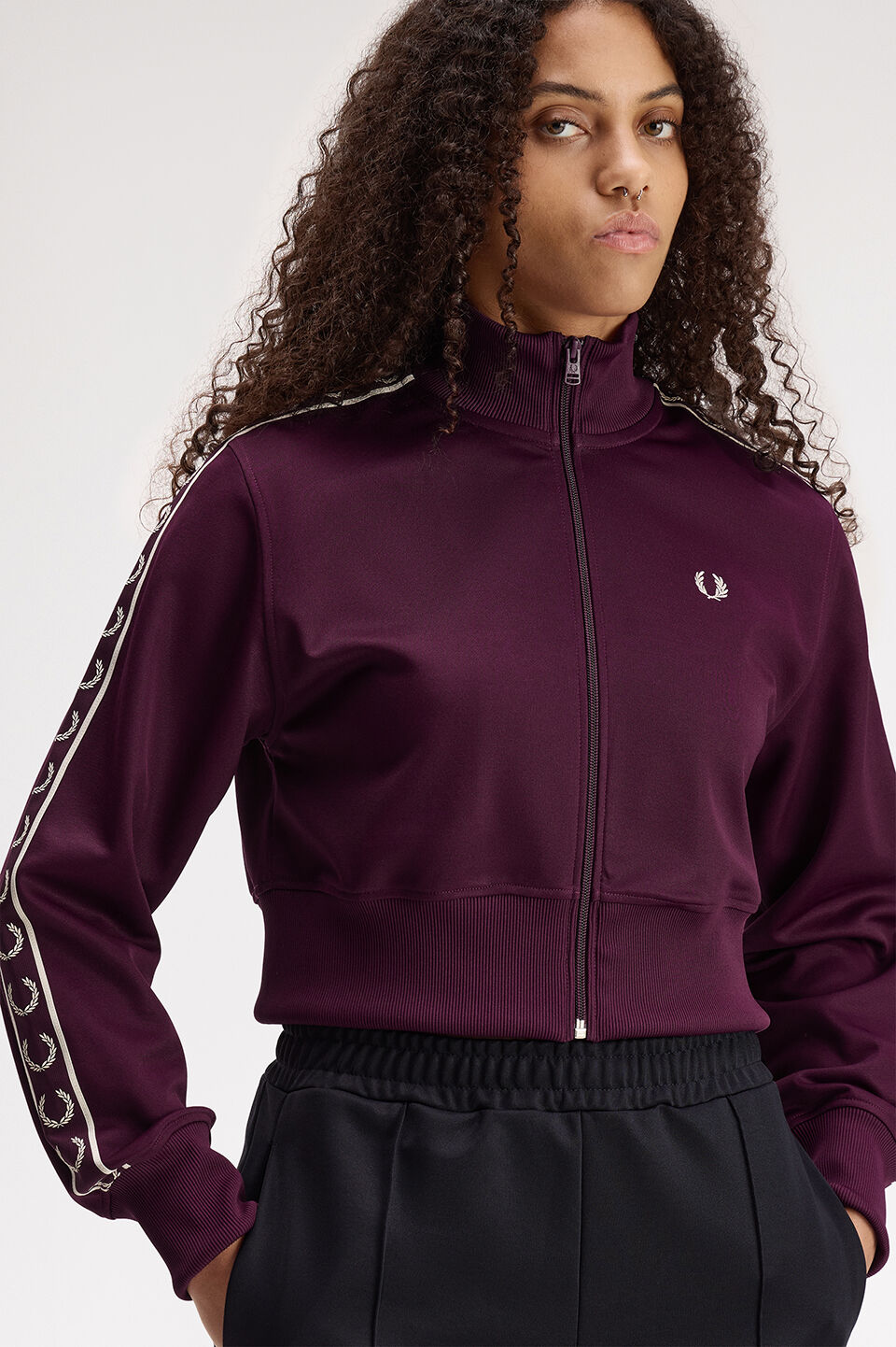 FRED PERRY 「Cropped Taped Track Jacket／クロップドテープトラックジャケット」|スウェット・ジャージ|