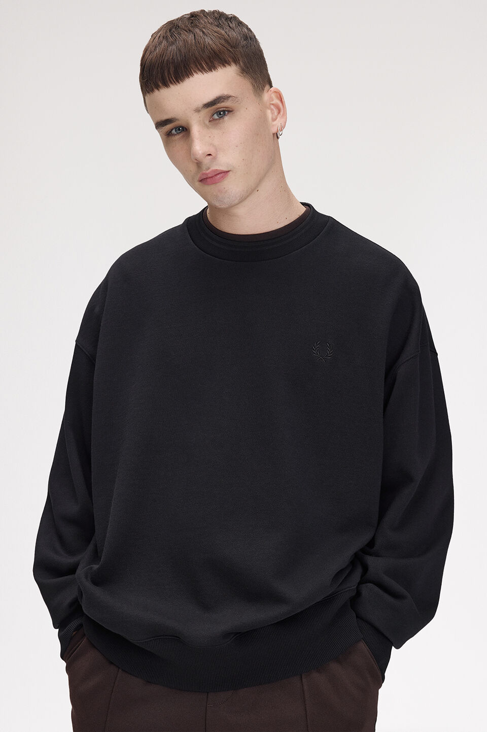 FRED PERRY 「FRED PERRY／Oversized Tipped Sweatshirt／オーバーサイズティップドスウェット」|スウェット・ジャージ|