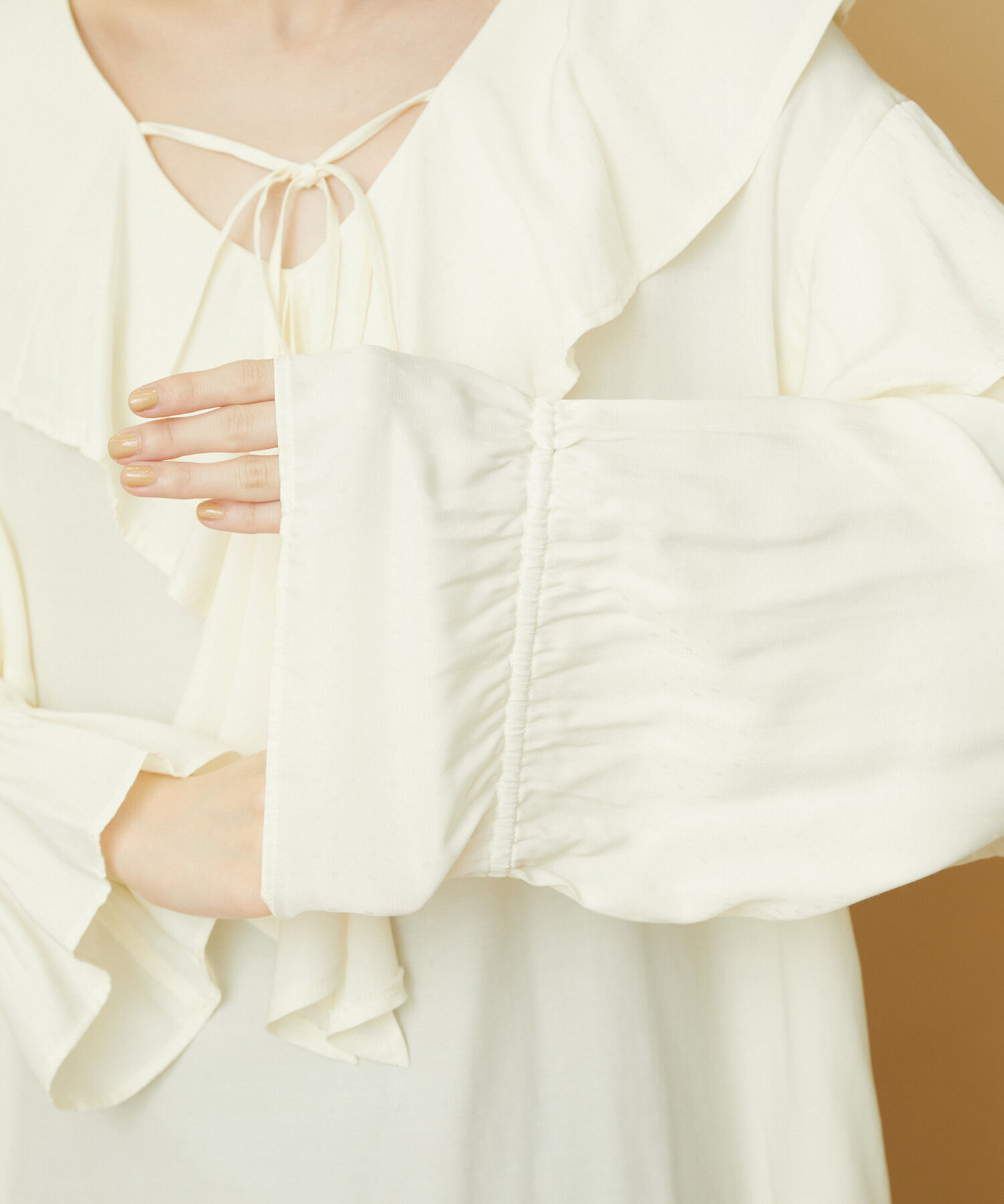 VIS「【洗える】ラッフルフリルチュニックブラウス」|シャツ・ブラウス|