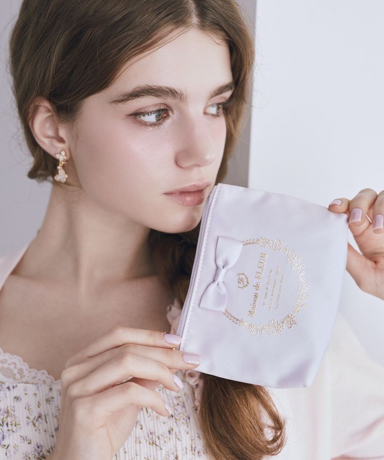 Maison de FLEUR「サテンリボンティッシュケース」|ポーチ|ラベンダー