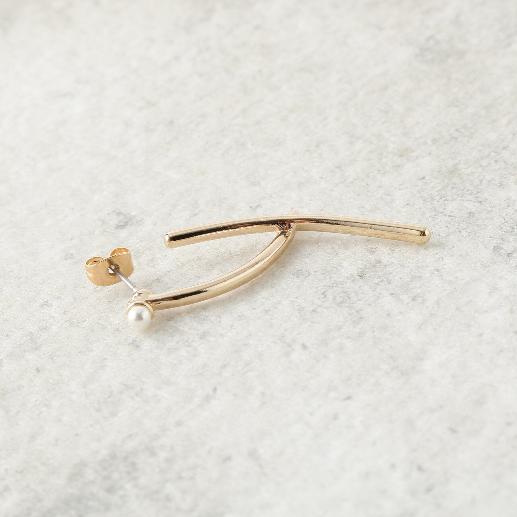 grove「パール調ダブルラインピアス」|ピアス|