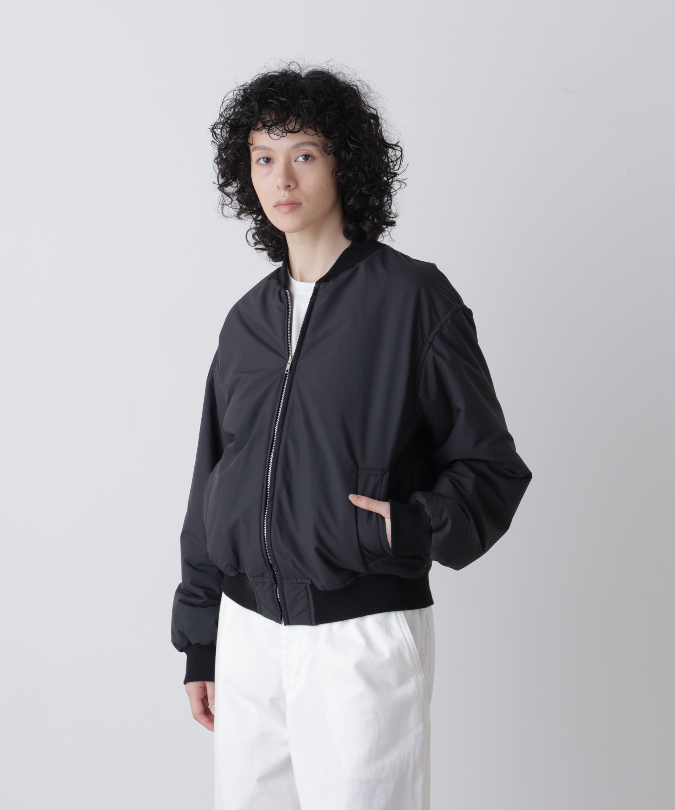 YLEVE 「Ｙ /  [UNISEX] RECYCLE HIGH DENSITY POLYESTER PADDED BLOUSON」|ブルゾン・スタジャン|ブラック