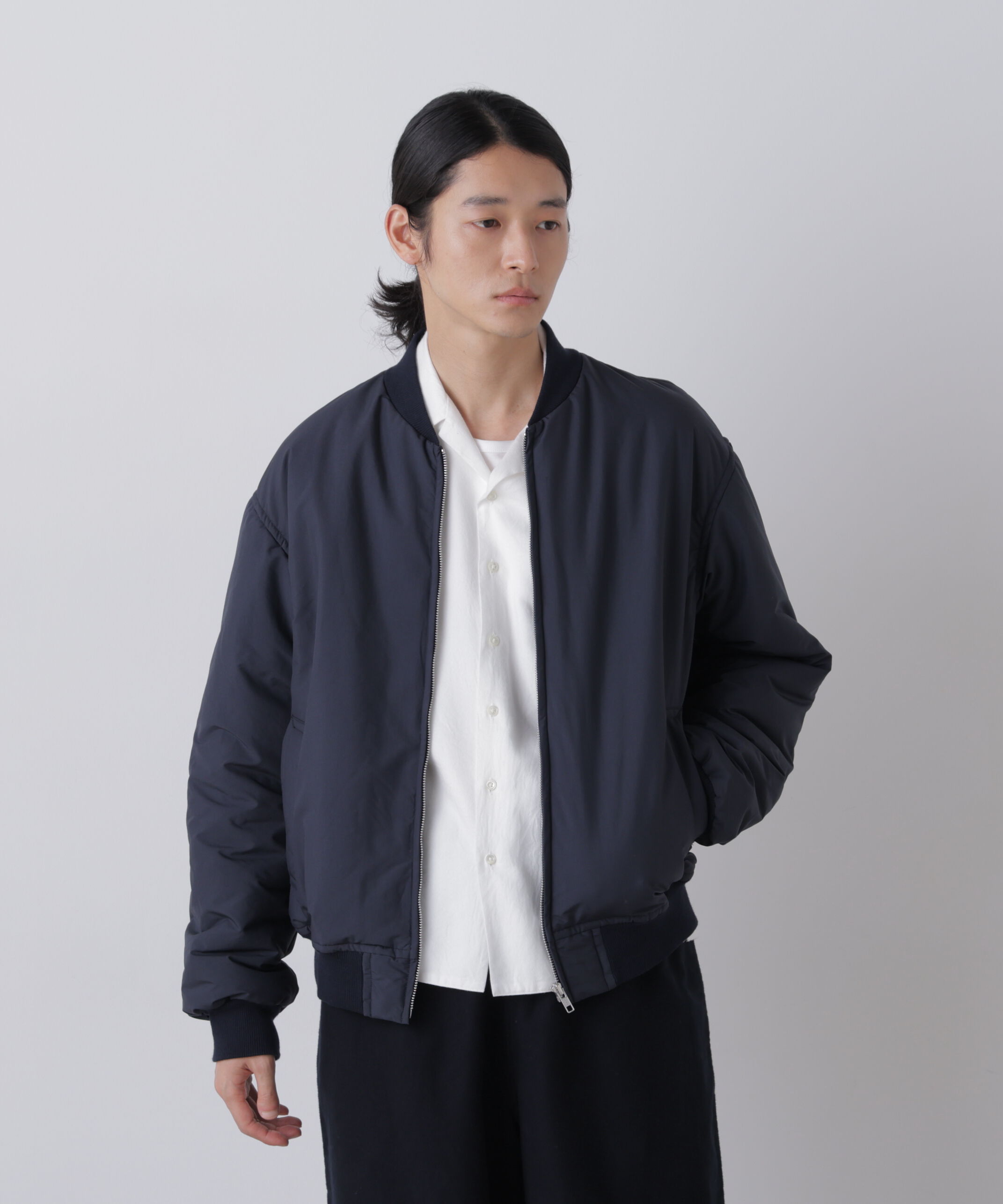 YLEVE 「Ｙ /  [UNISEX] RECYCLE HIGH DENSITY POLYESTER PADDED BLOUSON」|ブルゾン・スタジャン|ネイビー