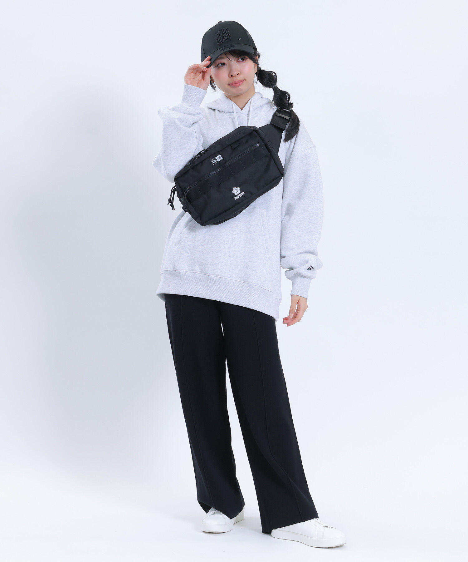 MARY QUANT「NEW ERA&times;MARY QUANT スクエア ボディバッグ」|ショルダー・メッセンジャー|