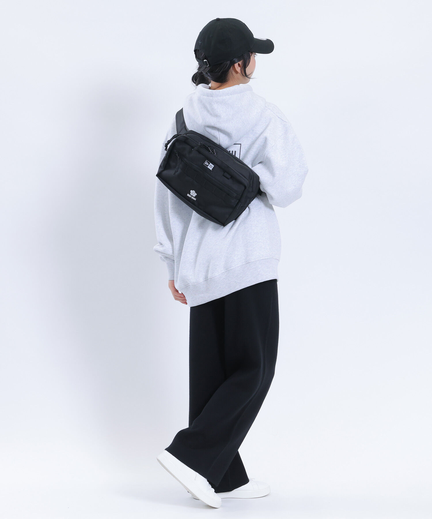 MARY QUANT「NEW ERA&times;MARY QUANT スクエア ボディバッグ」|ショルダー・メッセンジャー|