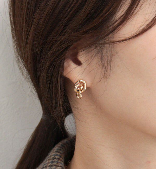 fredy emue「グルグルねじりピアス」|ピアス|ゴールド