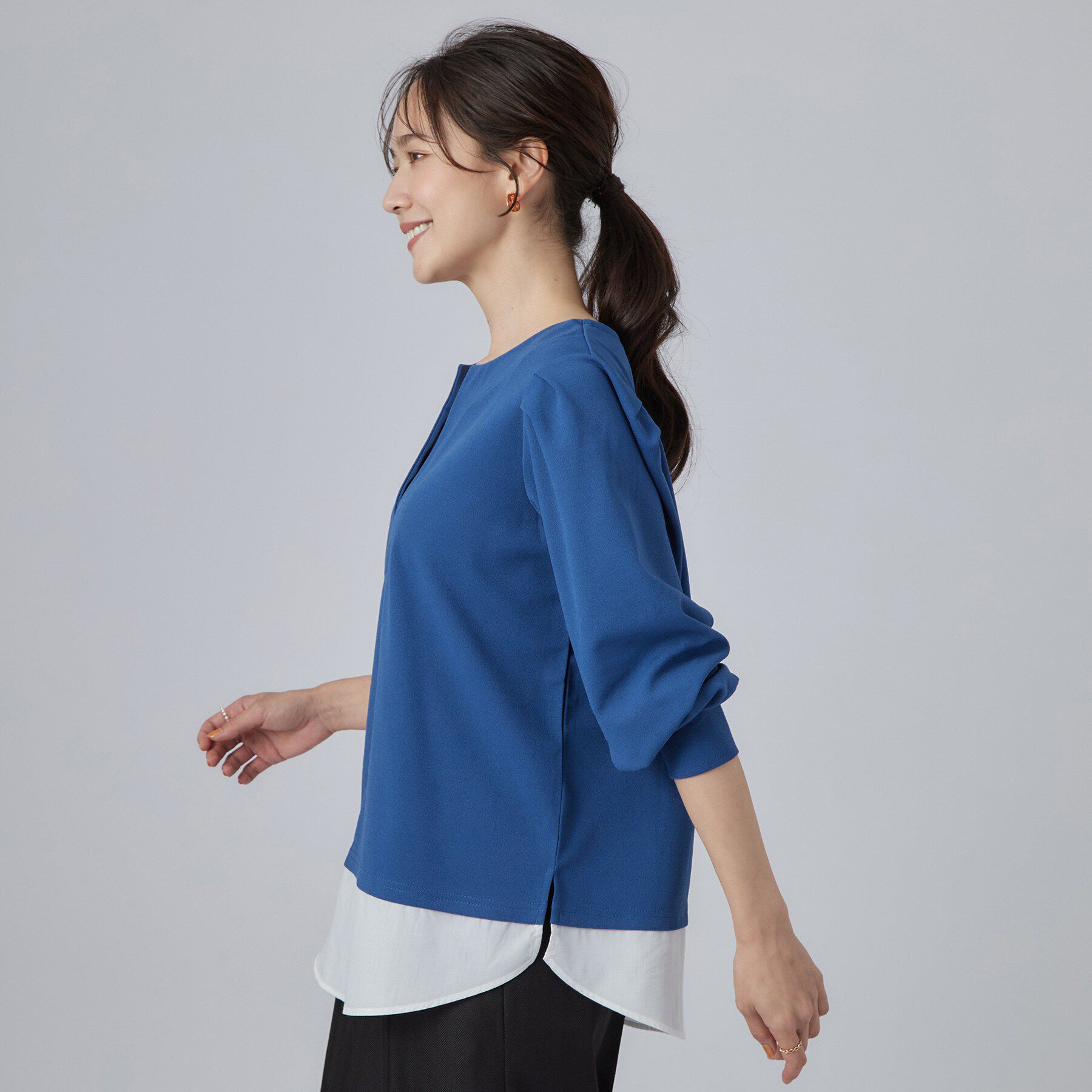 SHOO･LA･RUE「きちんと見え！キーネック衿アクセ付きジョーゼットプルオーバー」|Tシャツ・カットソー|