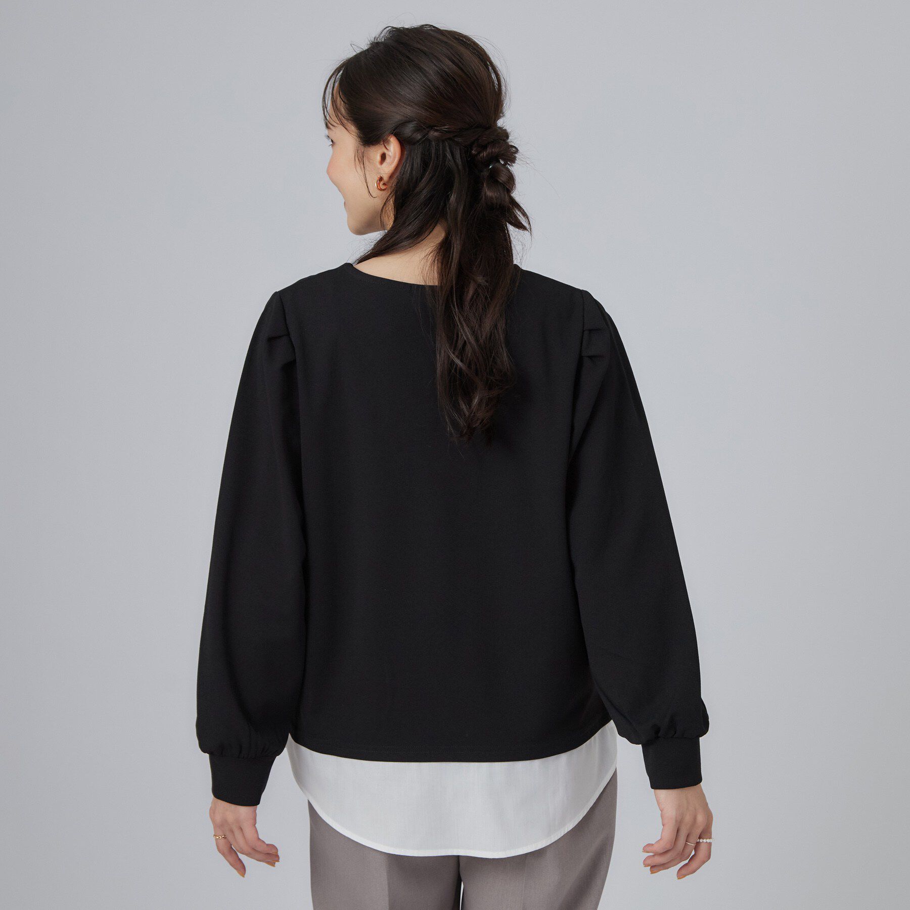 SHOO･LA･RUE「きちんと見え！キーネック衿アクセ付きジョーゼットプルオーバー」|Tシャツ・カットソー|