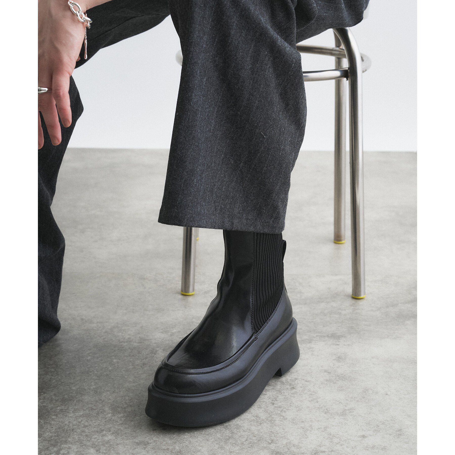 CODE A「ALM．｜BUENA PLATFORM BOOTS」|ショートブーツ|