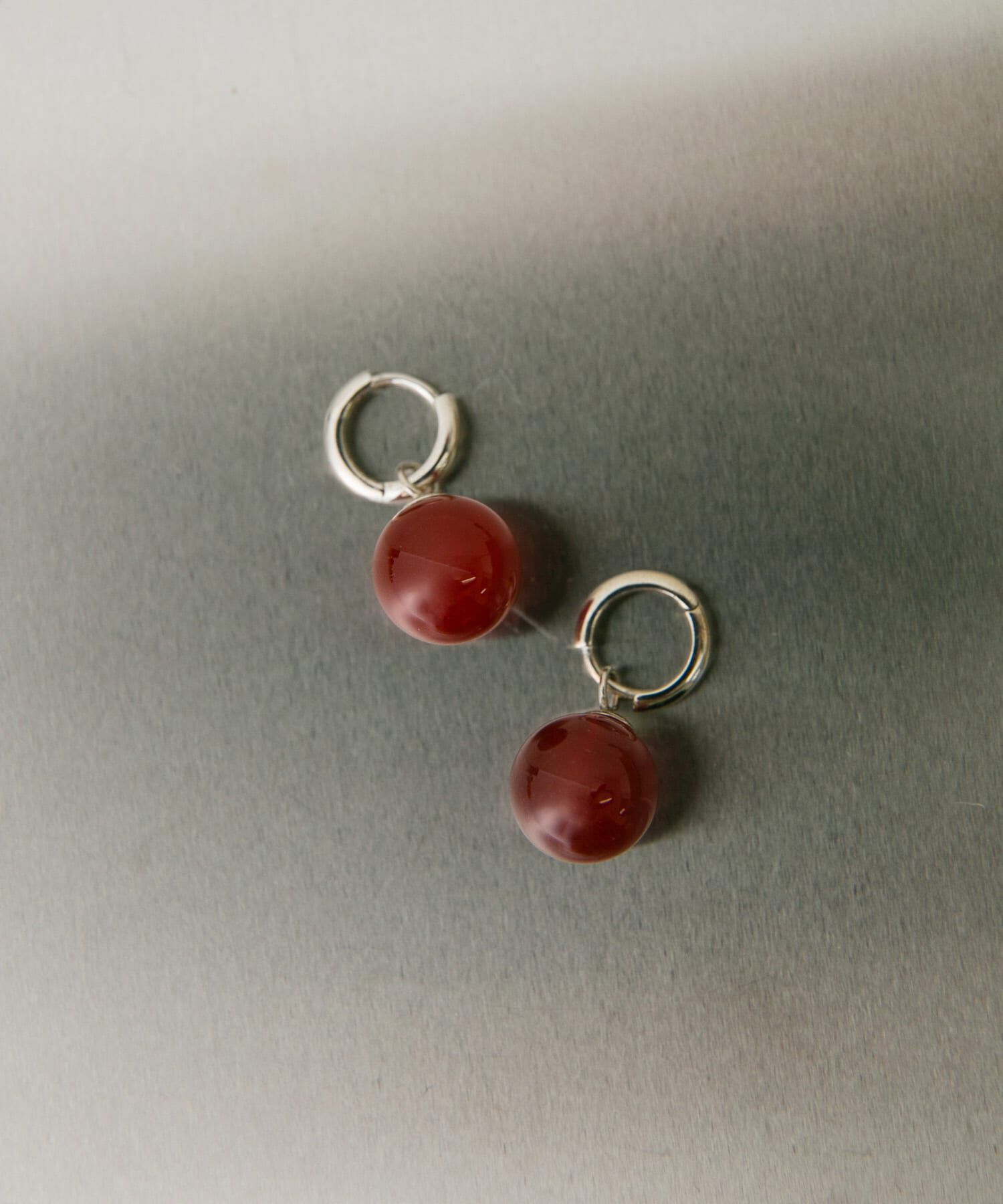 SMELLY「SMELLY so&rsquo;　carnelian sphere pierce」|ピアス|