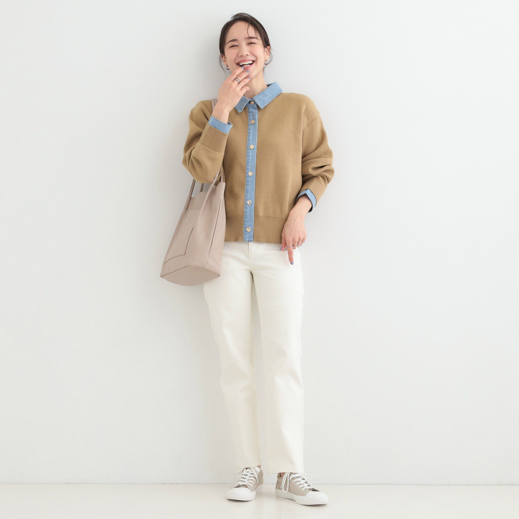SHOO･LA･RUE「デニム切替でこなれ顔 金ボタン ニットカーディガン」|カーディガン|