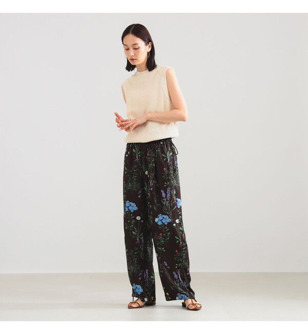BEAMS SELECTION for WOMEN「TICCA / フラワー プリント パンツ」|チノ|