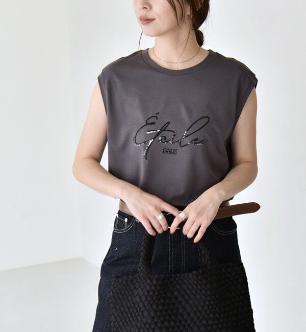 quaranciel「quaranciel:〈洗濯機可能〉スパンコール ロゴ 刺繍 フレンチスリーブ TEE」|Tシャツ・カットソー|