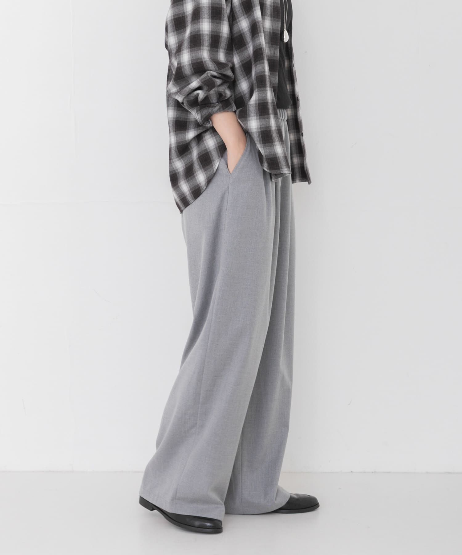 URBAN RESEARCH「『UR TECH SMOOTHLUXE』ウール混タックギャザーストレートパンツ」|その他|