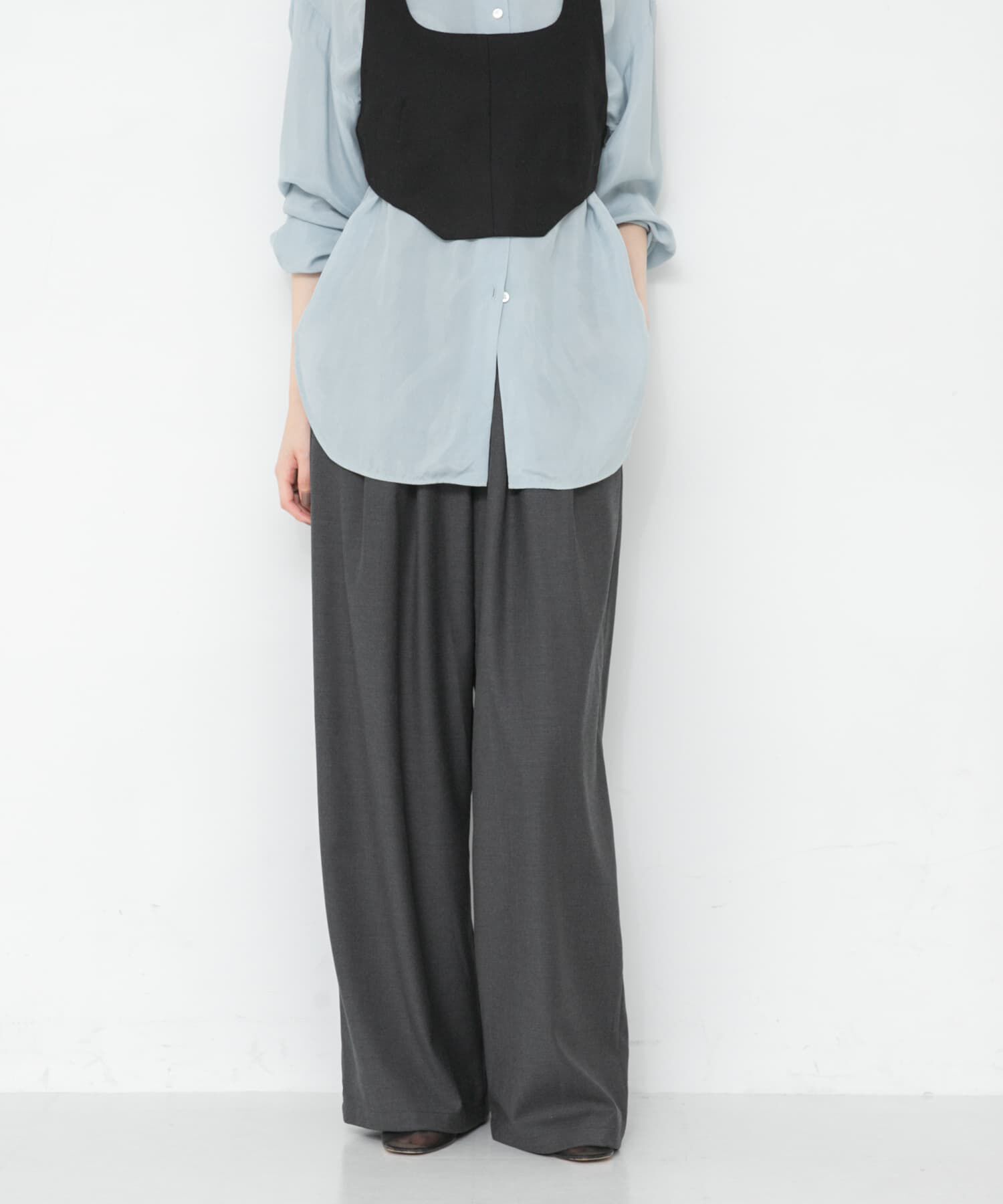 URBAN RESEARCH「『UR TECH SMOOTHLUXE』ウール混タックギャザーストレートパンツ」|その他|