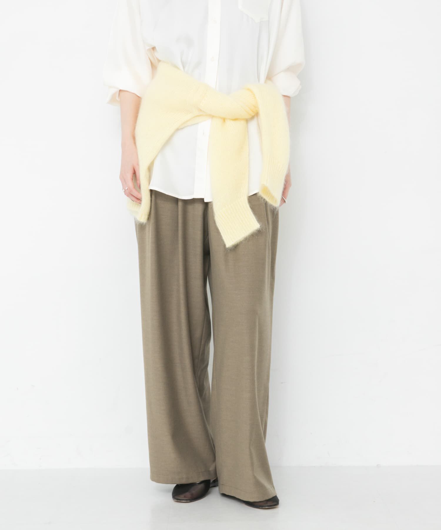URBAN RESEARCH「『UR TECH SMOOTHLUXE』ウール混タックギャザーストレートパンツ」|その他|ベージュ系その他