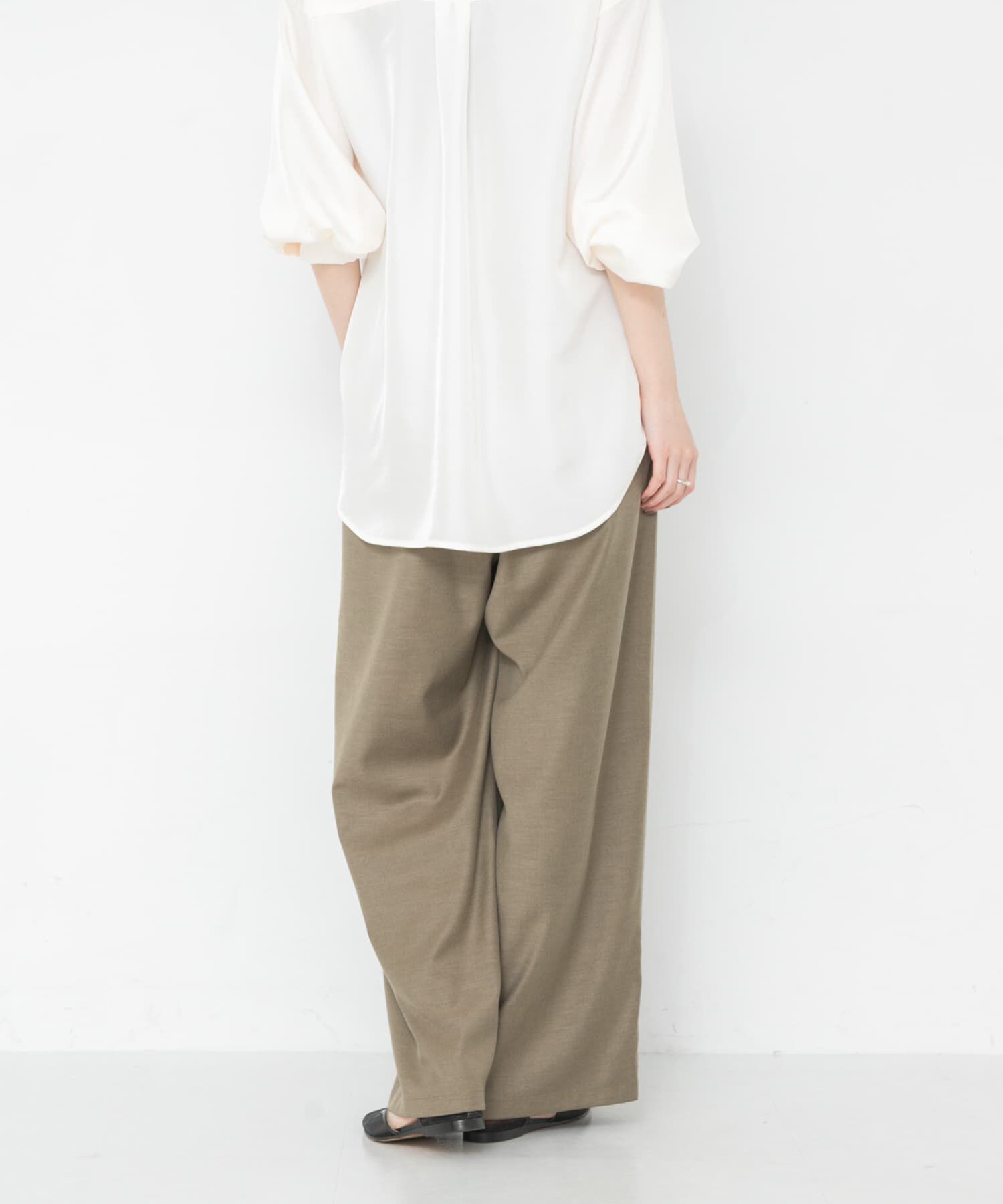 URBAN RESEARCH「『UR TECH SMOOTHLUXE』ウール混タックギャザーストレートパンツ」|その他|