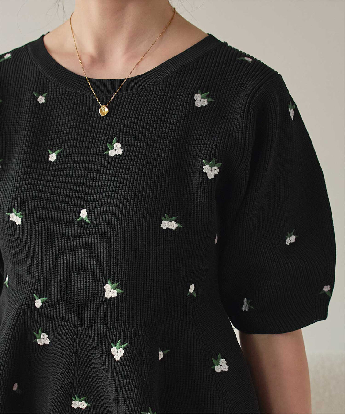 titivate「フラワー刺繍ペプラムニットトップス」|ニット・セーター|