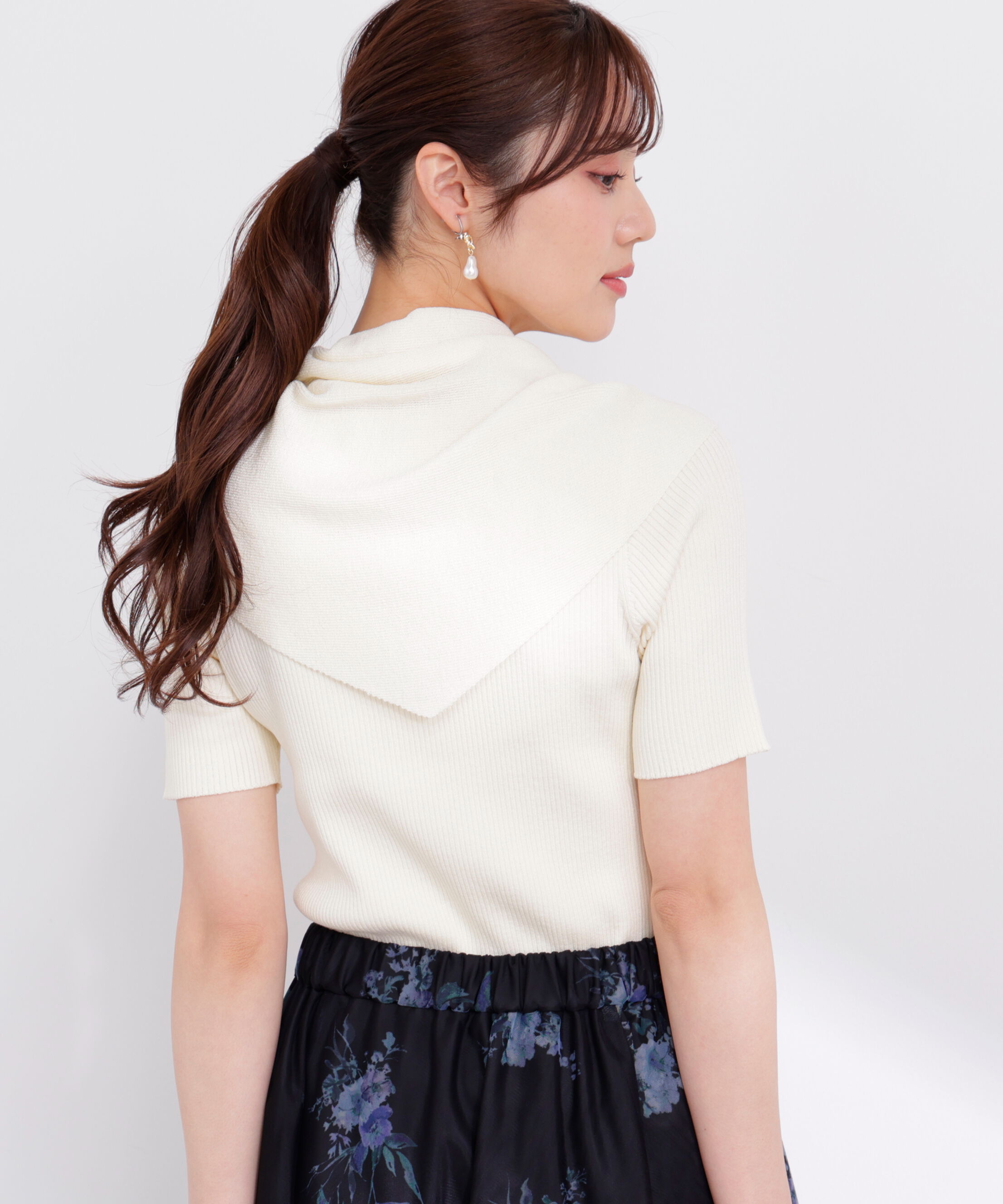 PROPORTION BODY DRESSING「トライアングルスカーフ付きニット 26SS」|ニット・セーター|