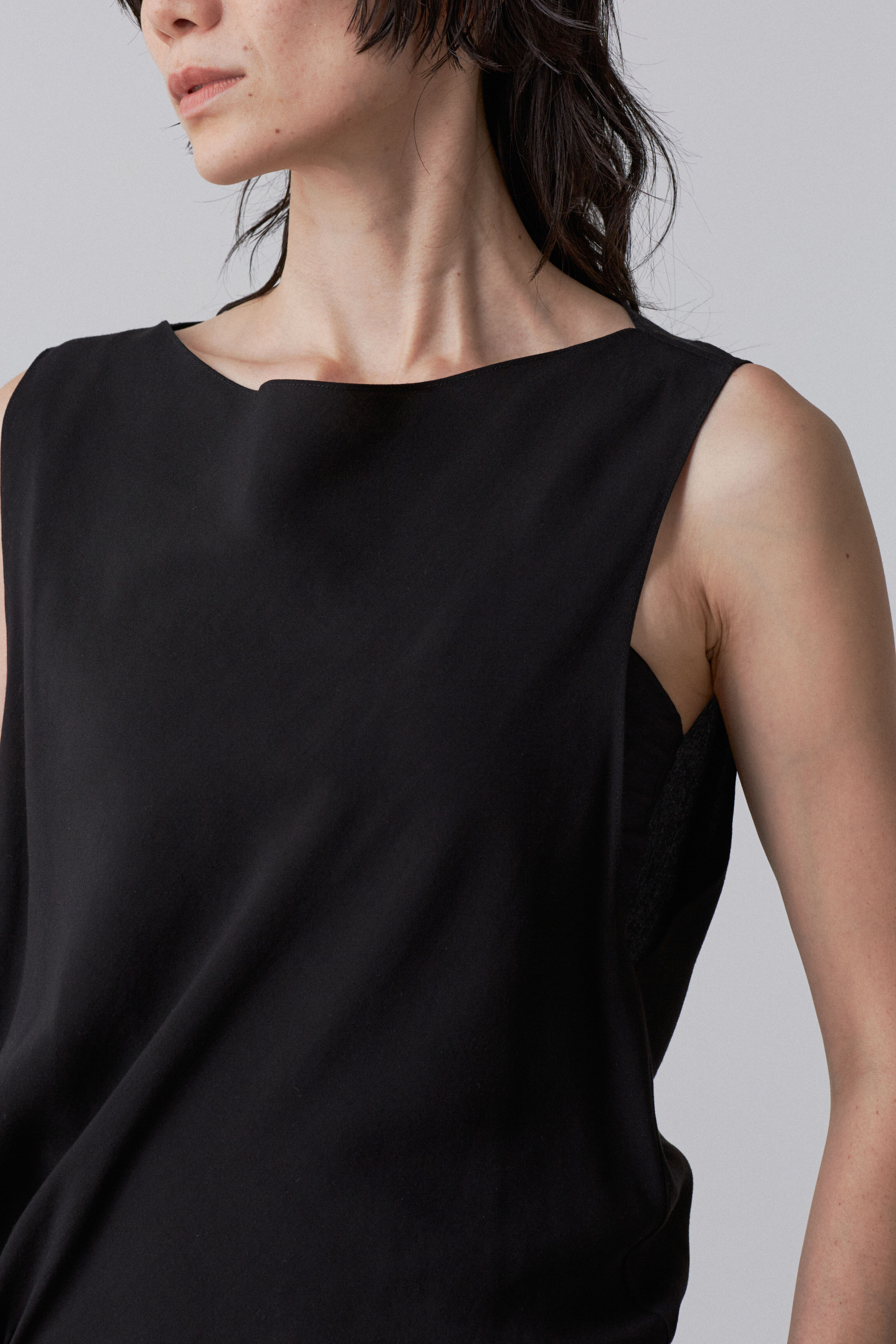 YLEVE 「YLEVE / TENCEL GATHER ONE PIECE」|ワンピース|