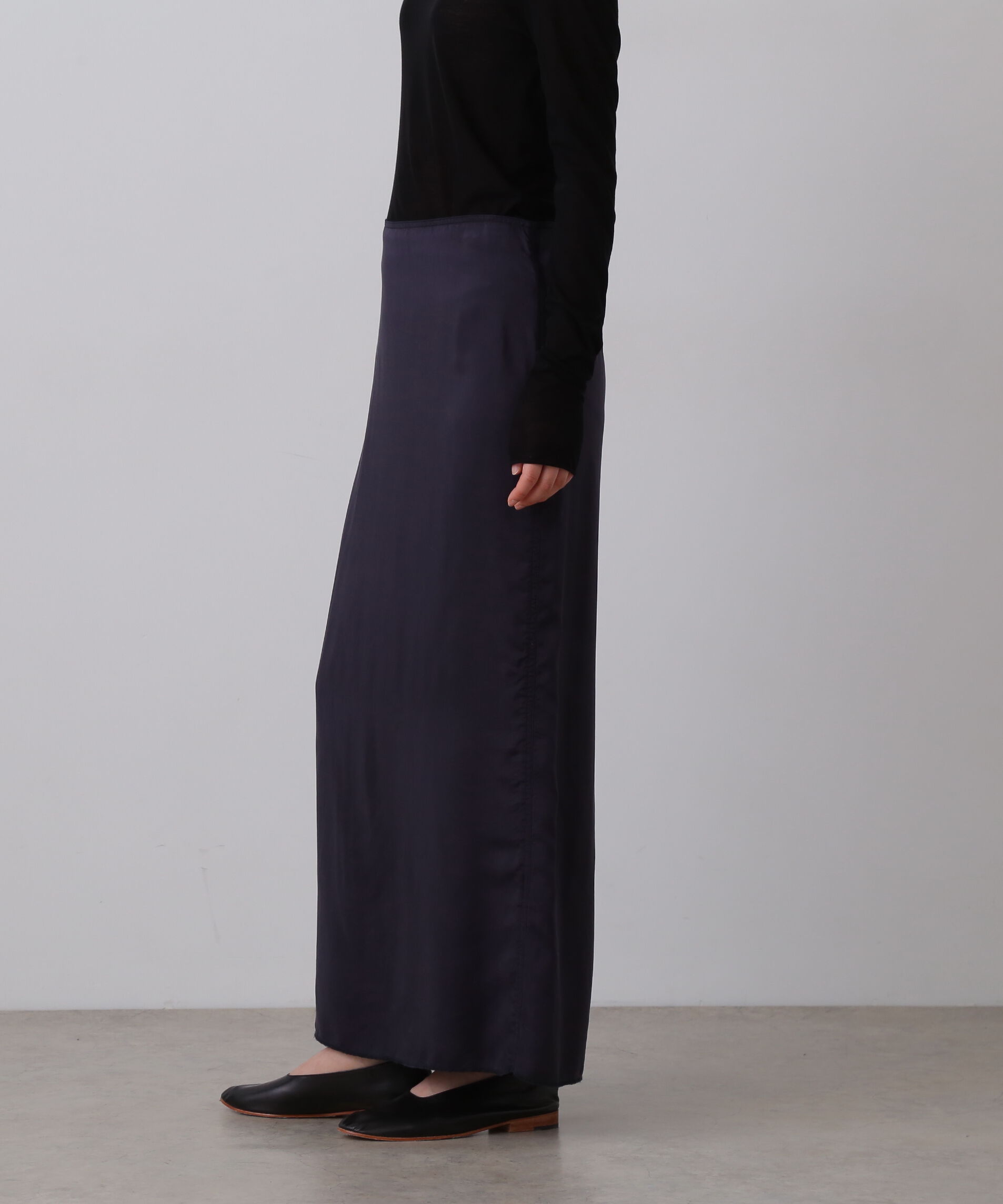 YLEVE 「YLEVE / CUPRA TWILL GARMANT DYE SKIRT」|スカート|